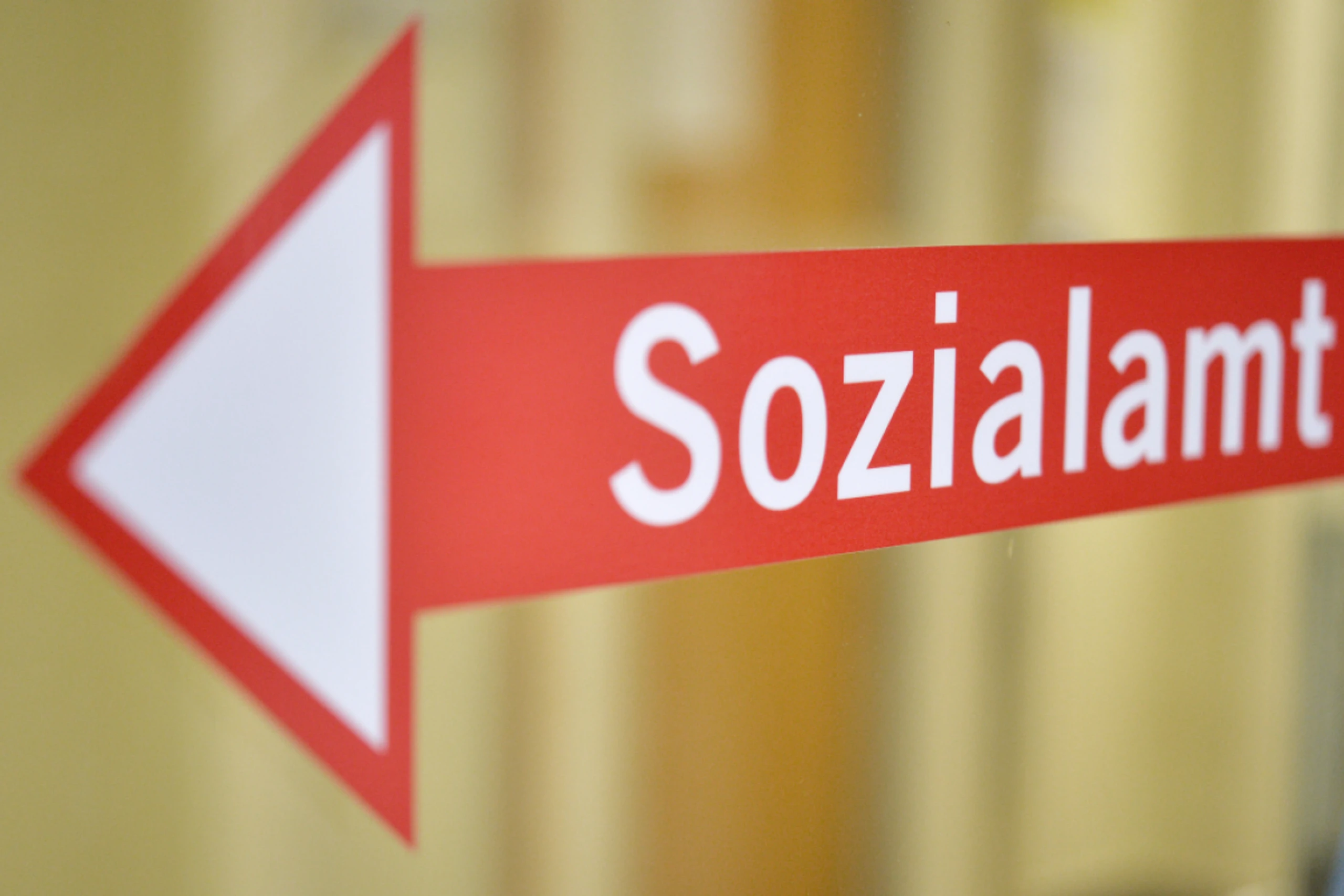 Sozialhilfe: Fahrplan 2027 soll halten, Inhalte noch vage