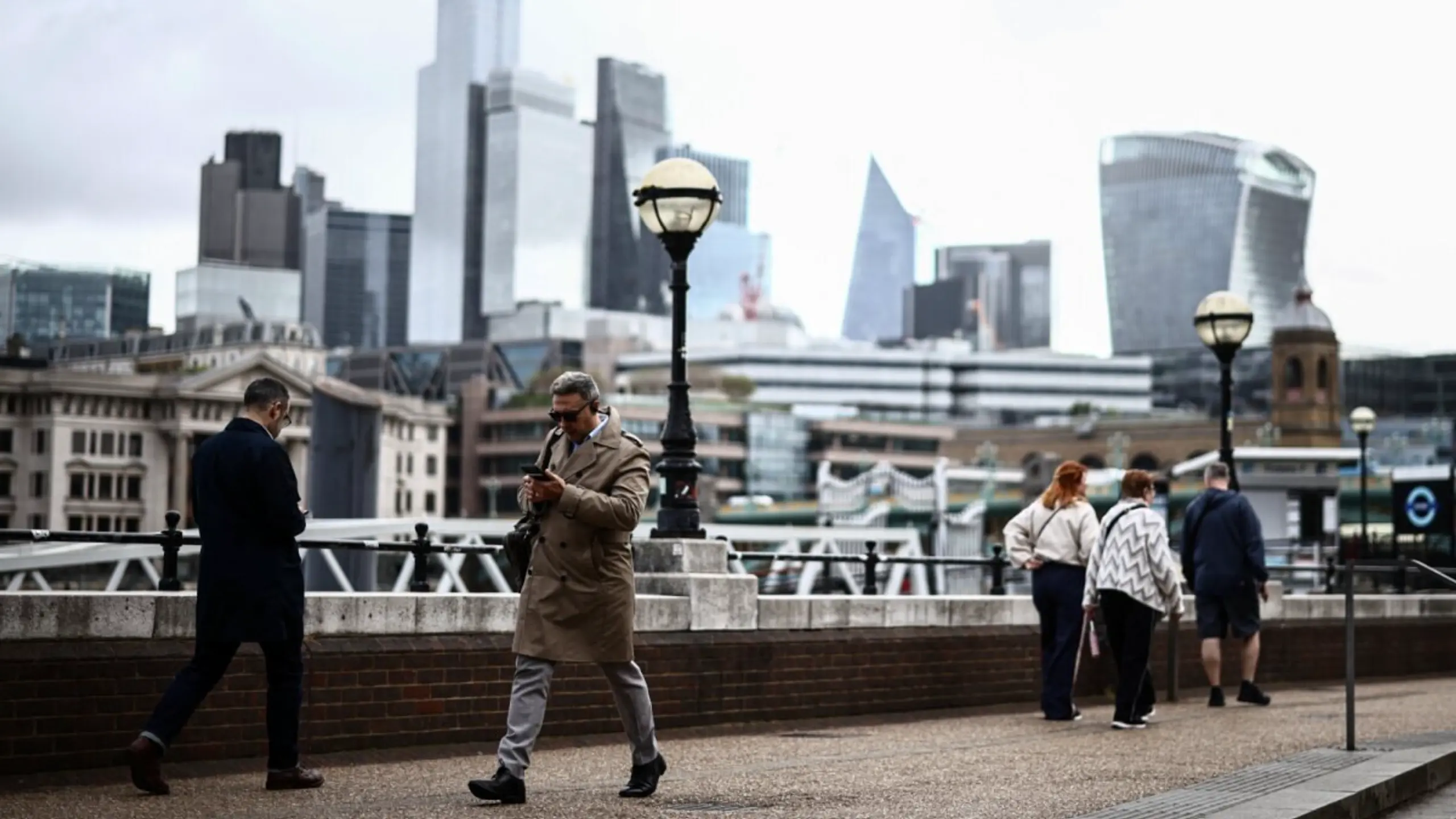 © AFP, HENRY NICHOLLS, Apa Einkaufsmanagerindex stieg im Vergleich zum Vormonat um 0,3 Punkte
