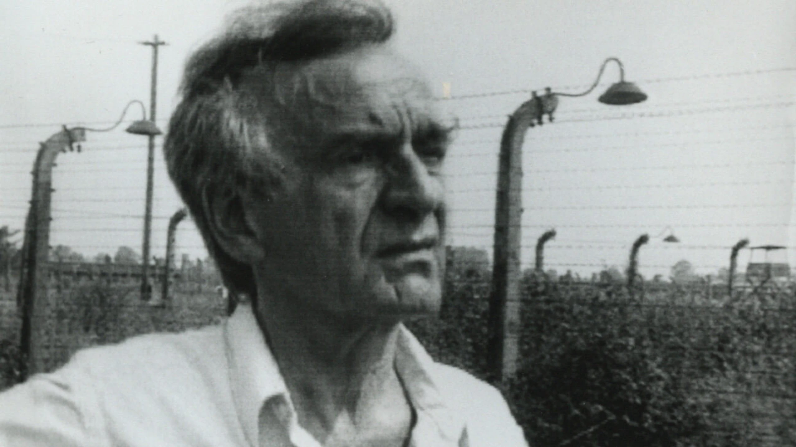Mondani a mondhatatlant: Elie Wiesel üzenete
