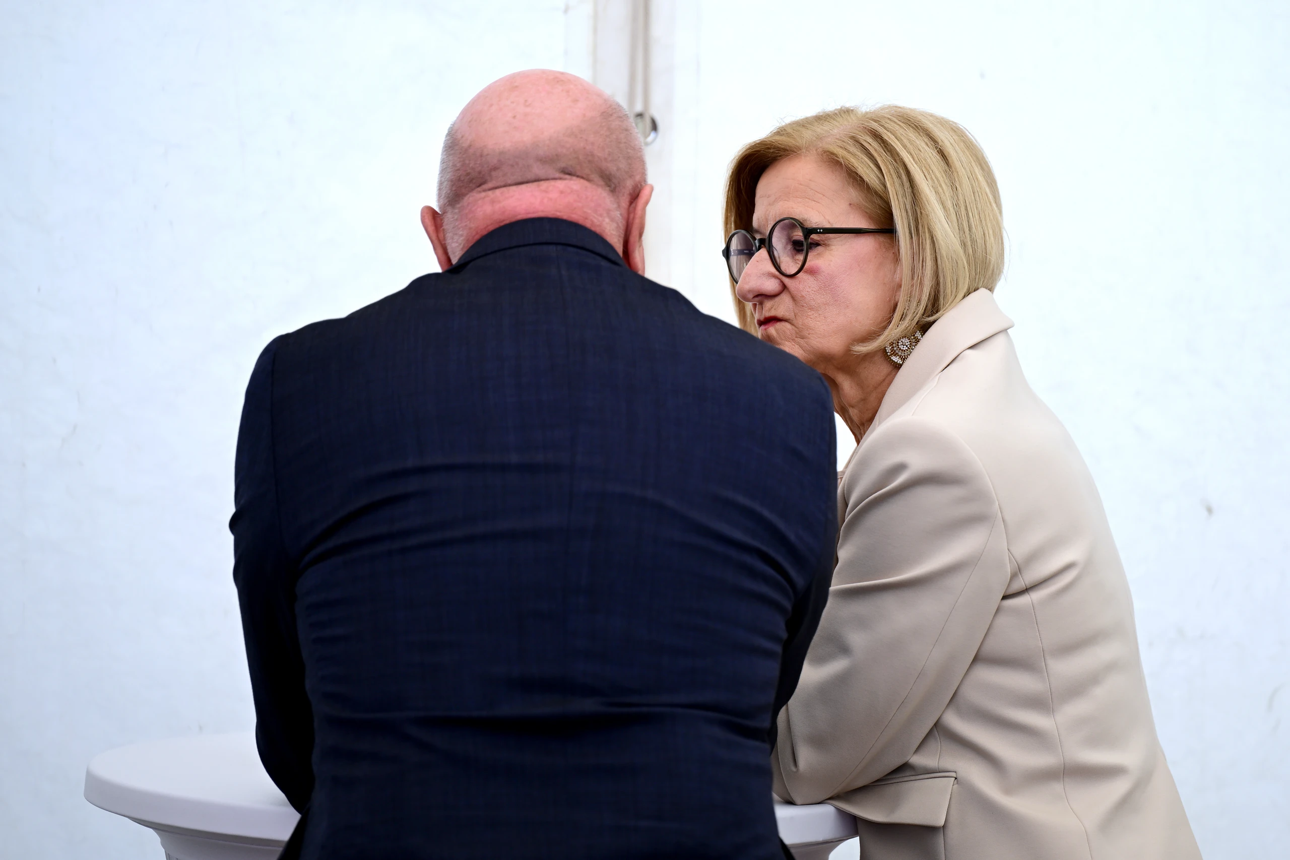 Mikl-Leitner zählt die Regierung an