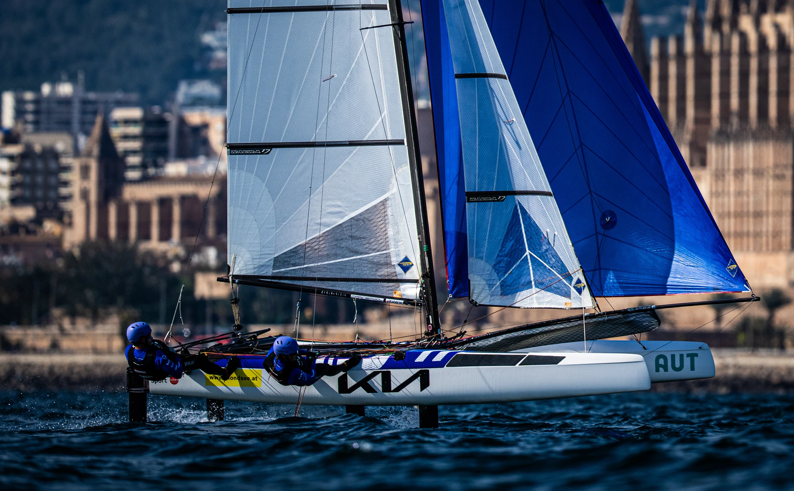 © OeSV/Dominik Matesa Blurred image background
