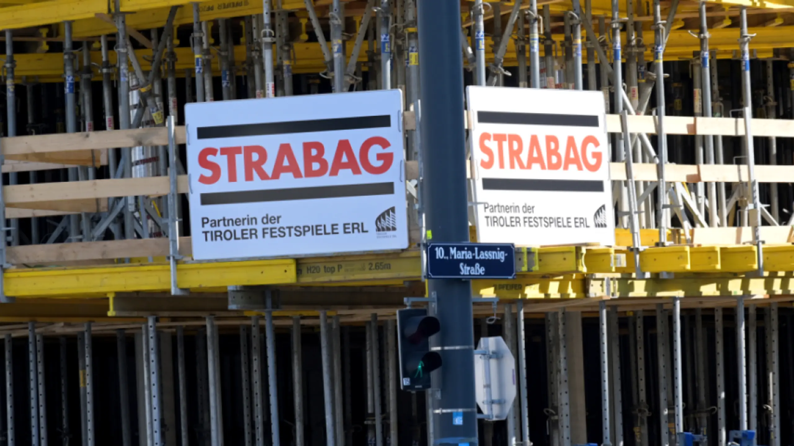 © Themenbild, HERBERT P. OCZERET, Apa Das Geschäft läuft gut