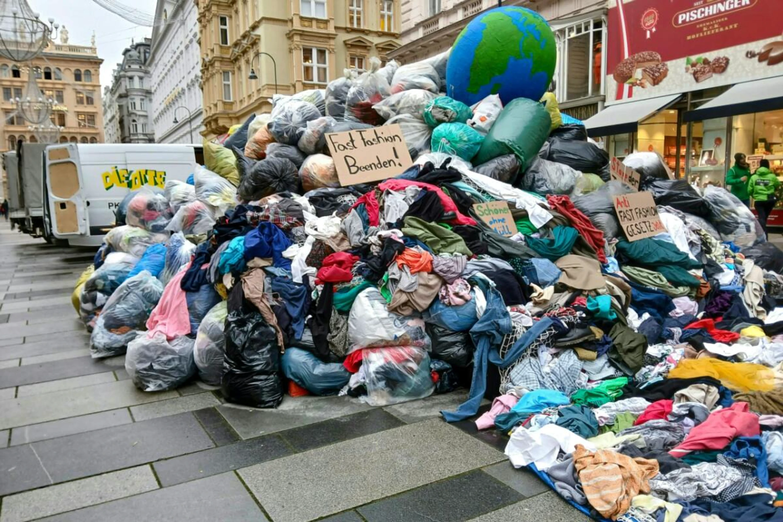 Aktion gegen Wegwerfmode in Wien vorigen November