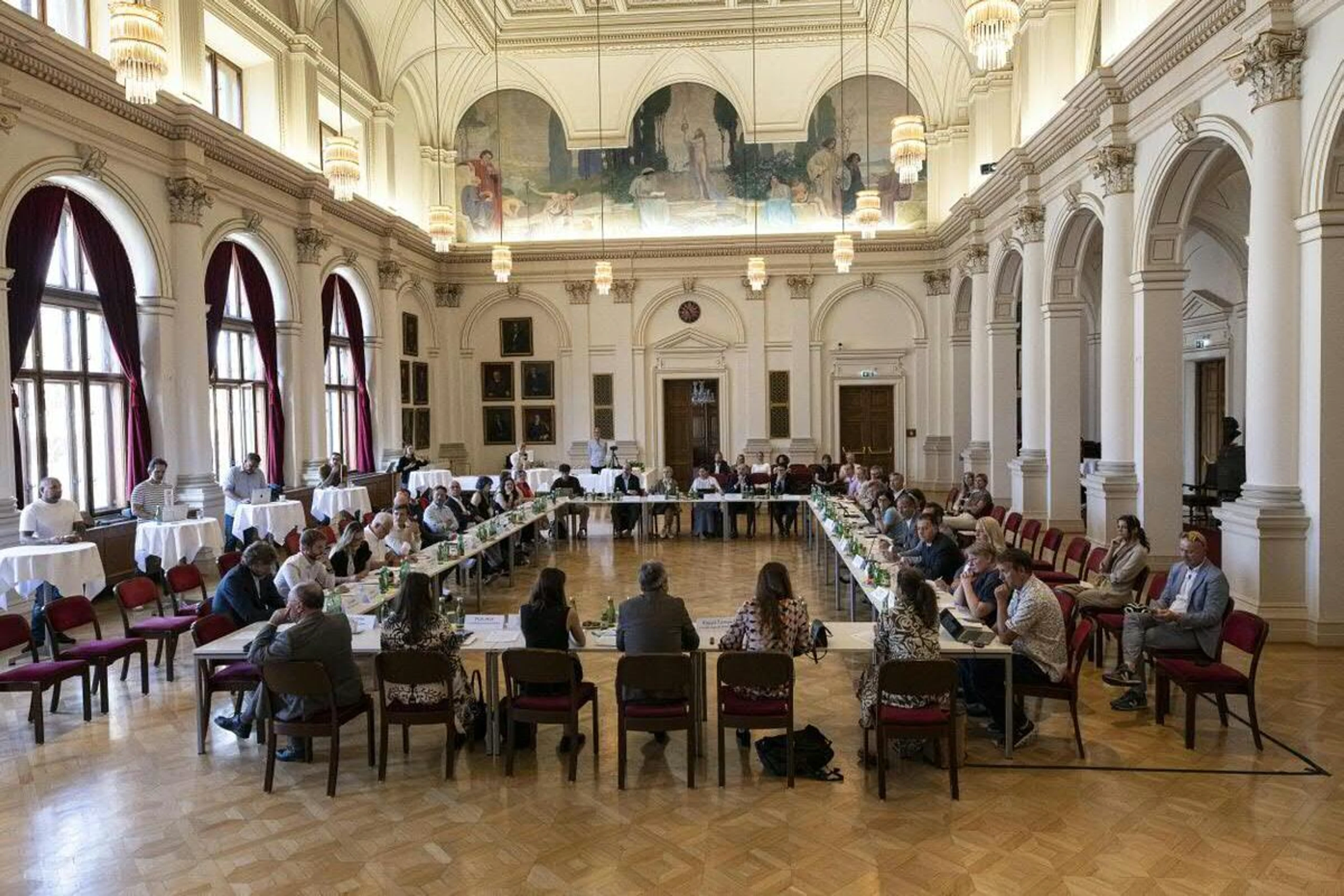 Universität Graz lud zum Runden Tisch