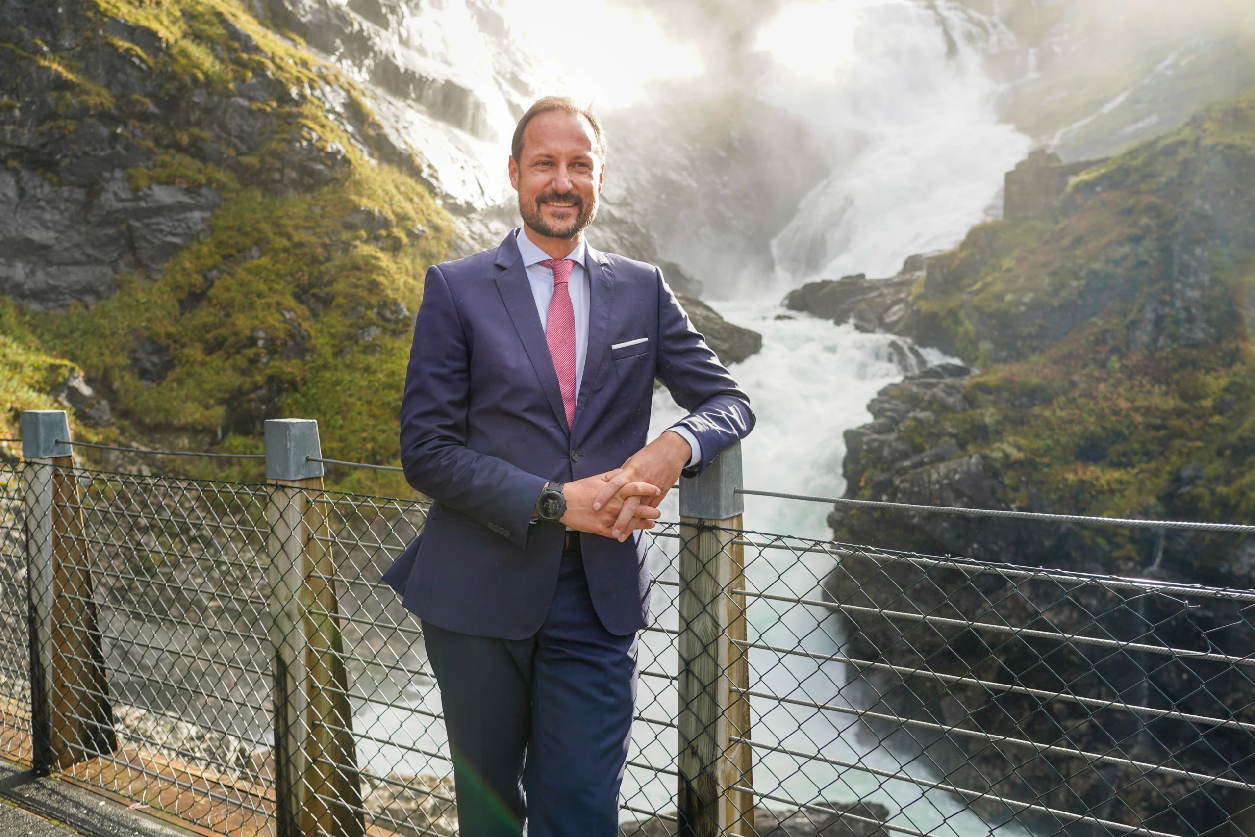 Zwischen Sorgen und Skandalen: Norwegens neuer König Haakon