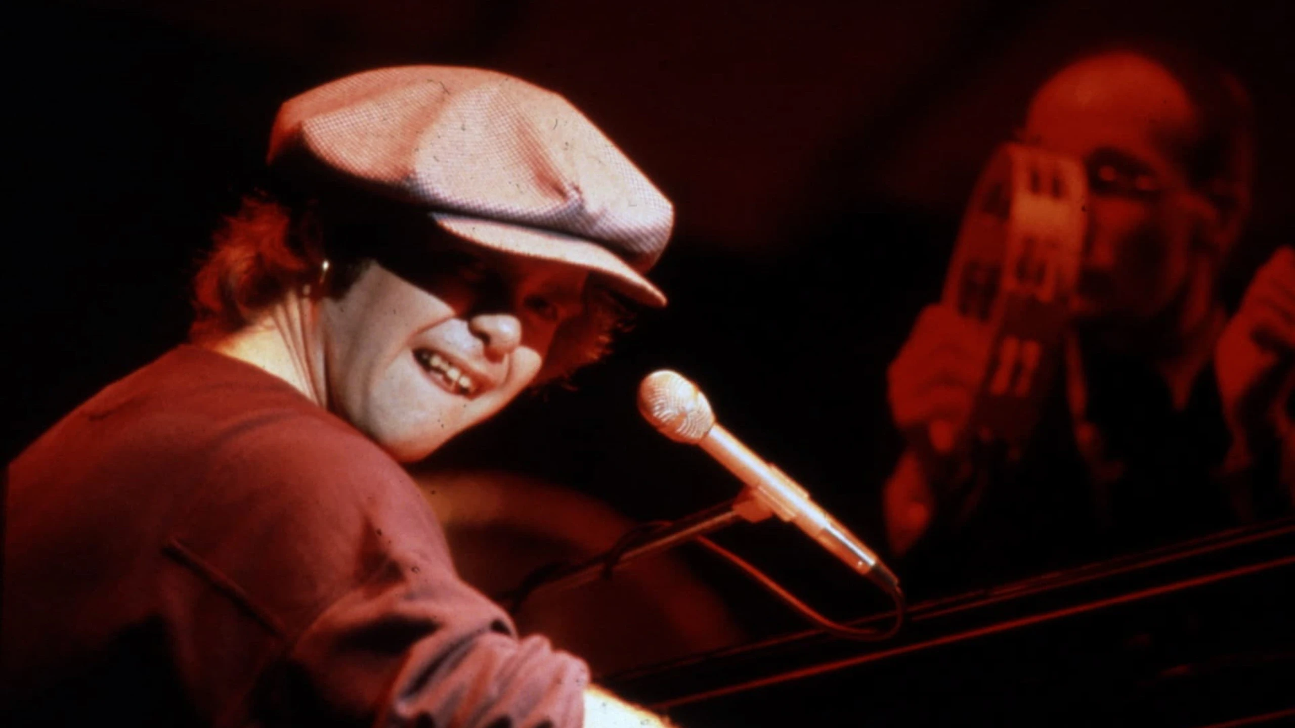 Elton John: To Russia... with Elton