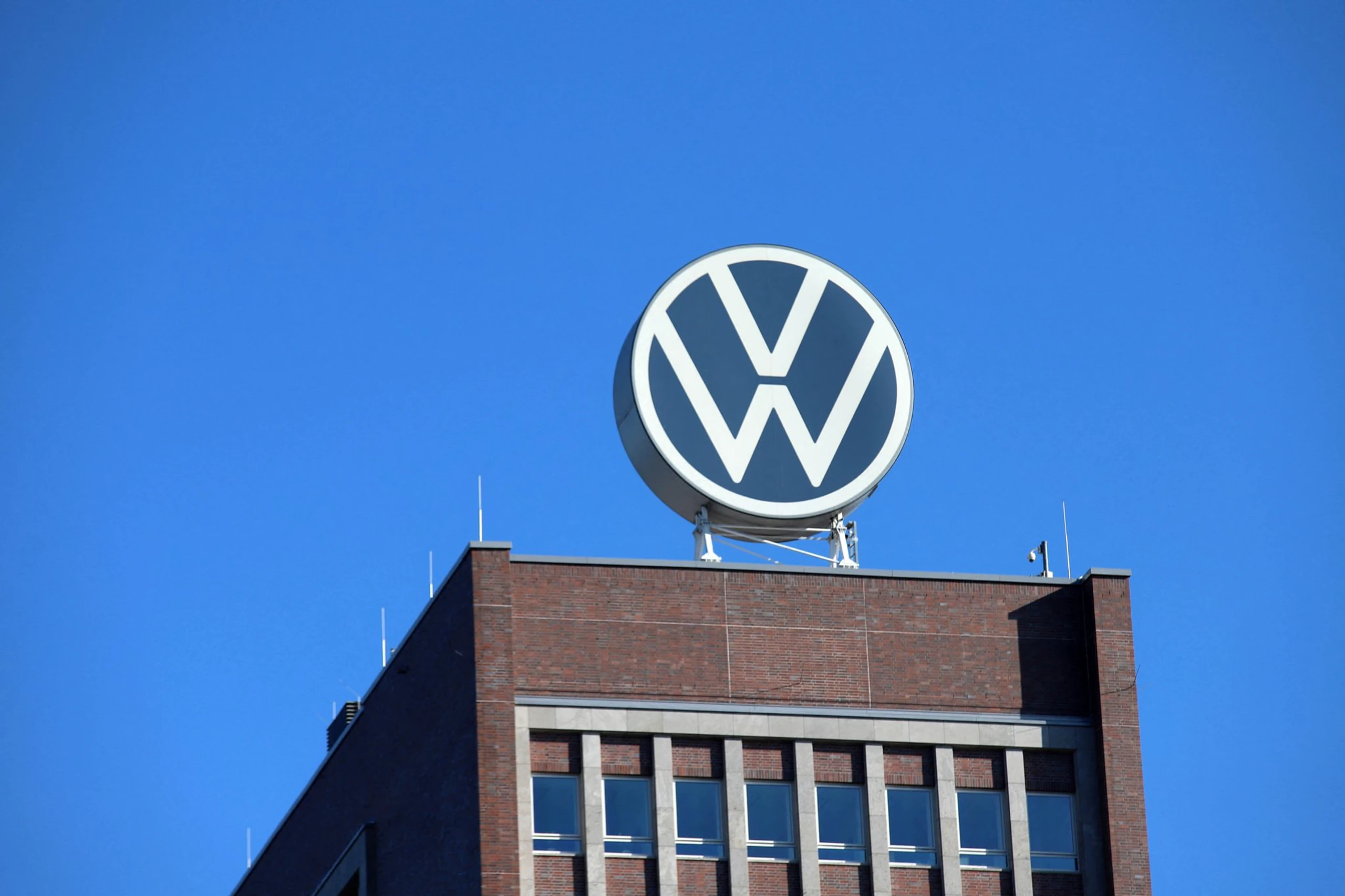 VW stellt Weichen für historischen Konzernumbau