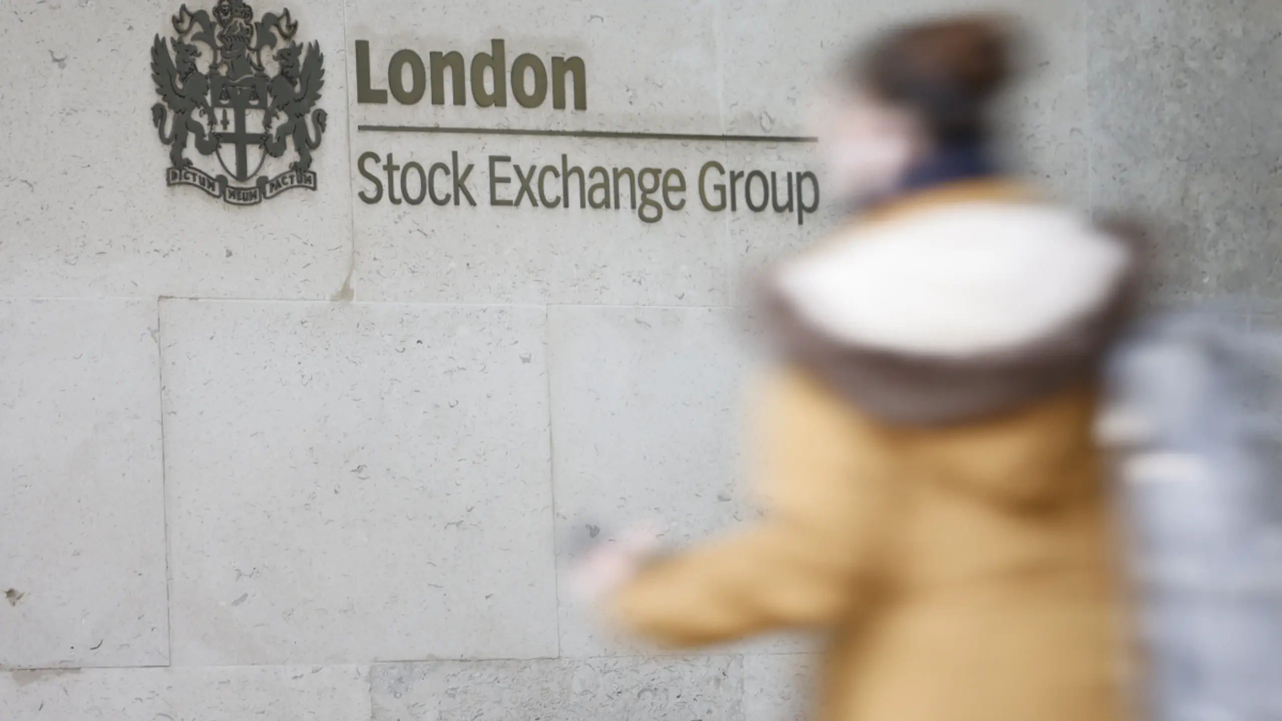 © AFP, TOLGA AKMEN, Apa FTSE-100 tritt auf der Stelle