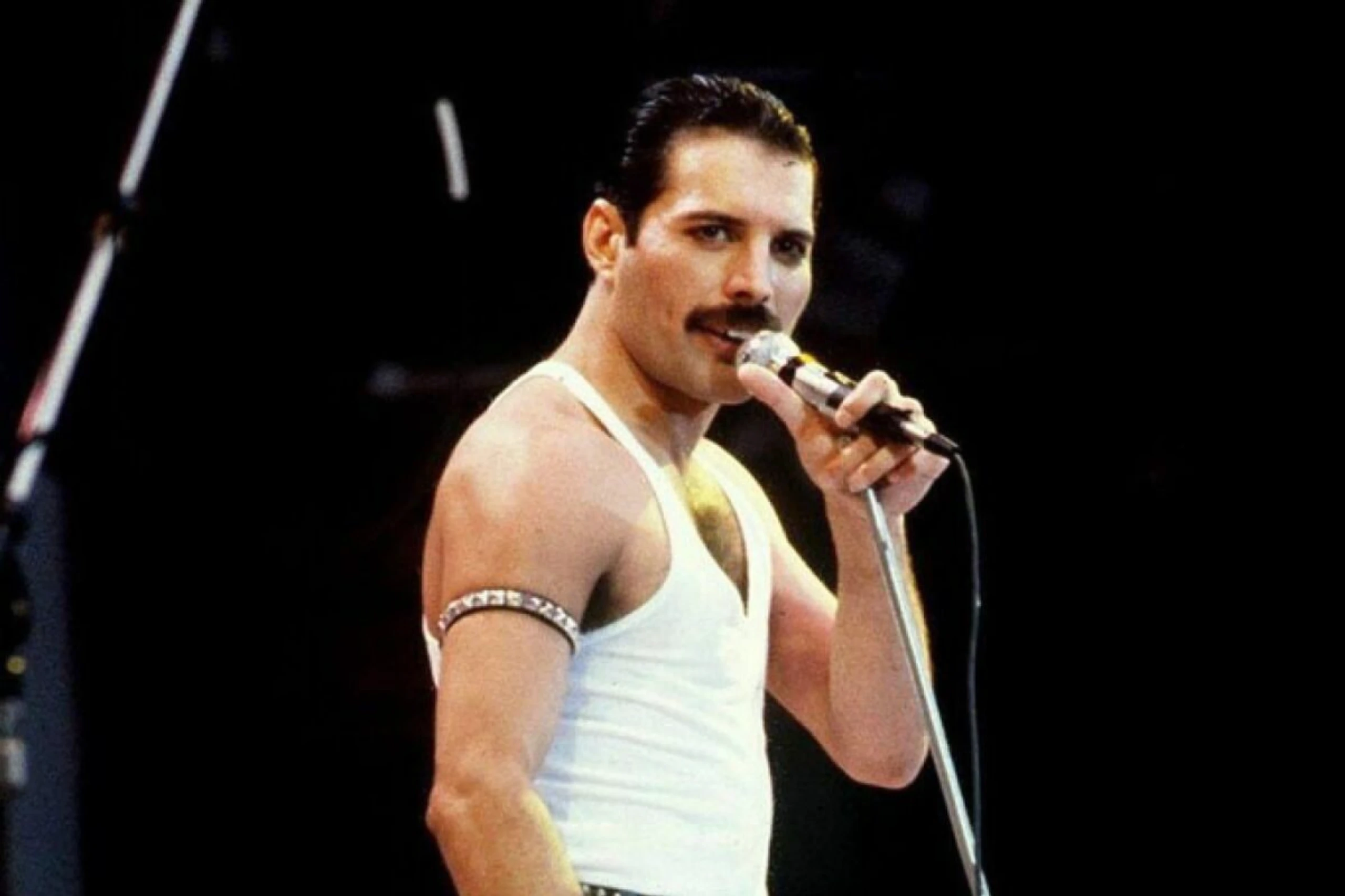 Freddie Mercury bei seinem legendären Live-Aid-Auftritt
