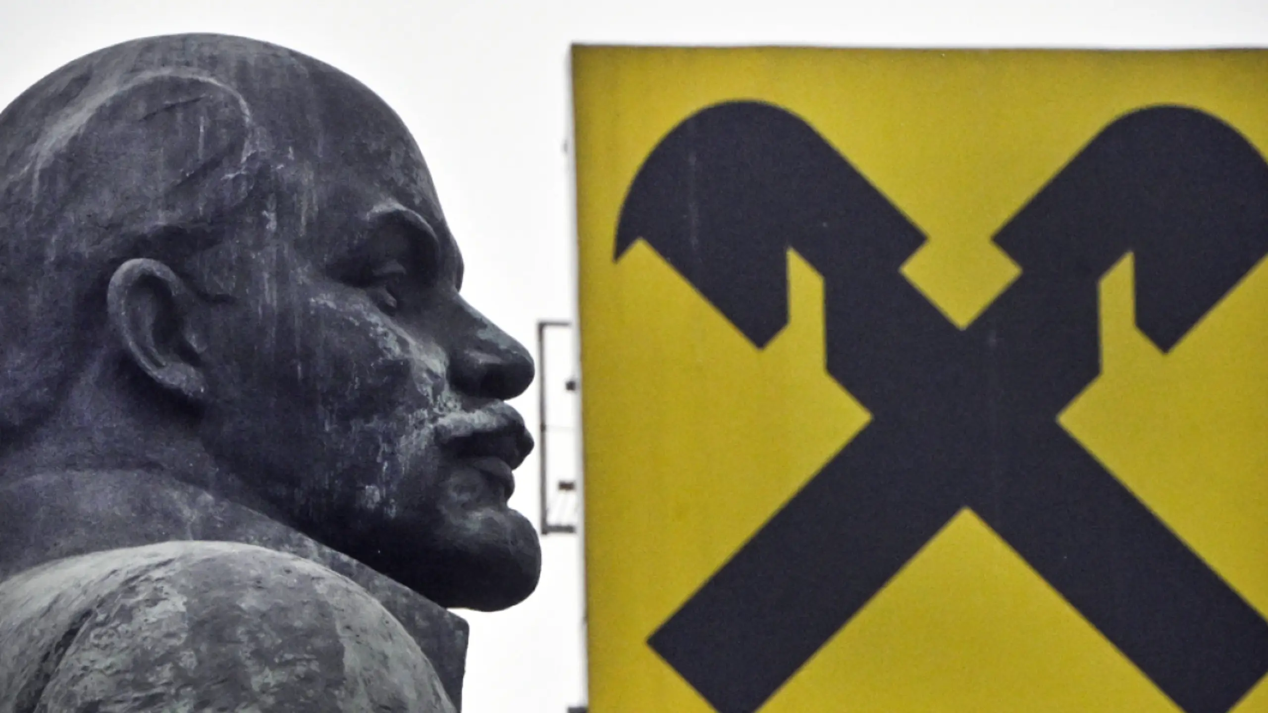 © AFP, ALEXANDER NEMENOV, Apa Noch kein Antrag von RBI