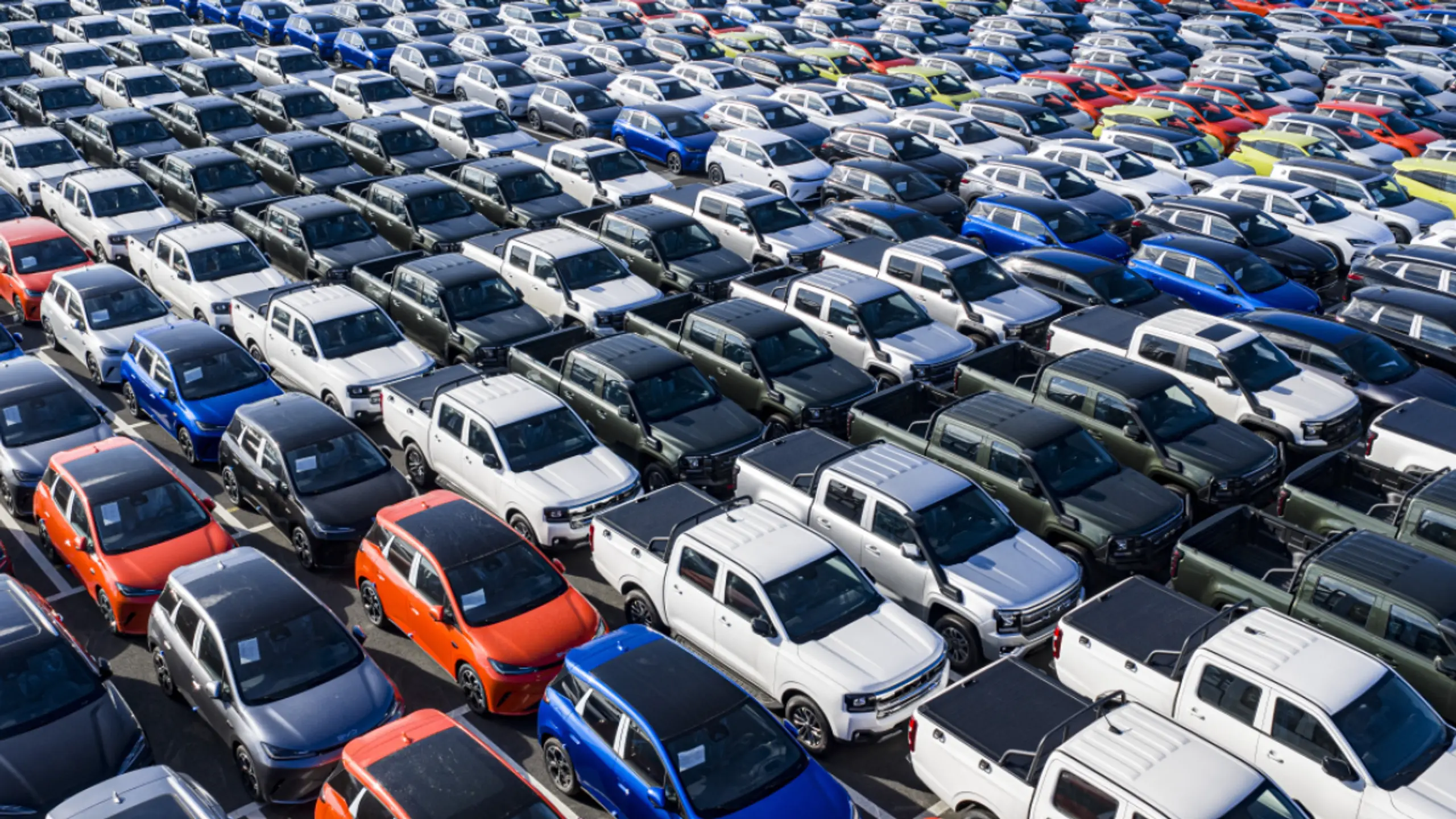 © CN-STR, -, Apa Autos der Marke BYD warten in China auf inre Verschiffung