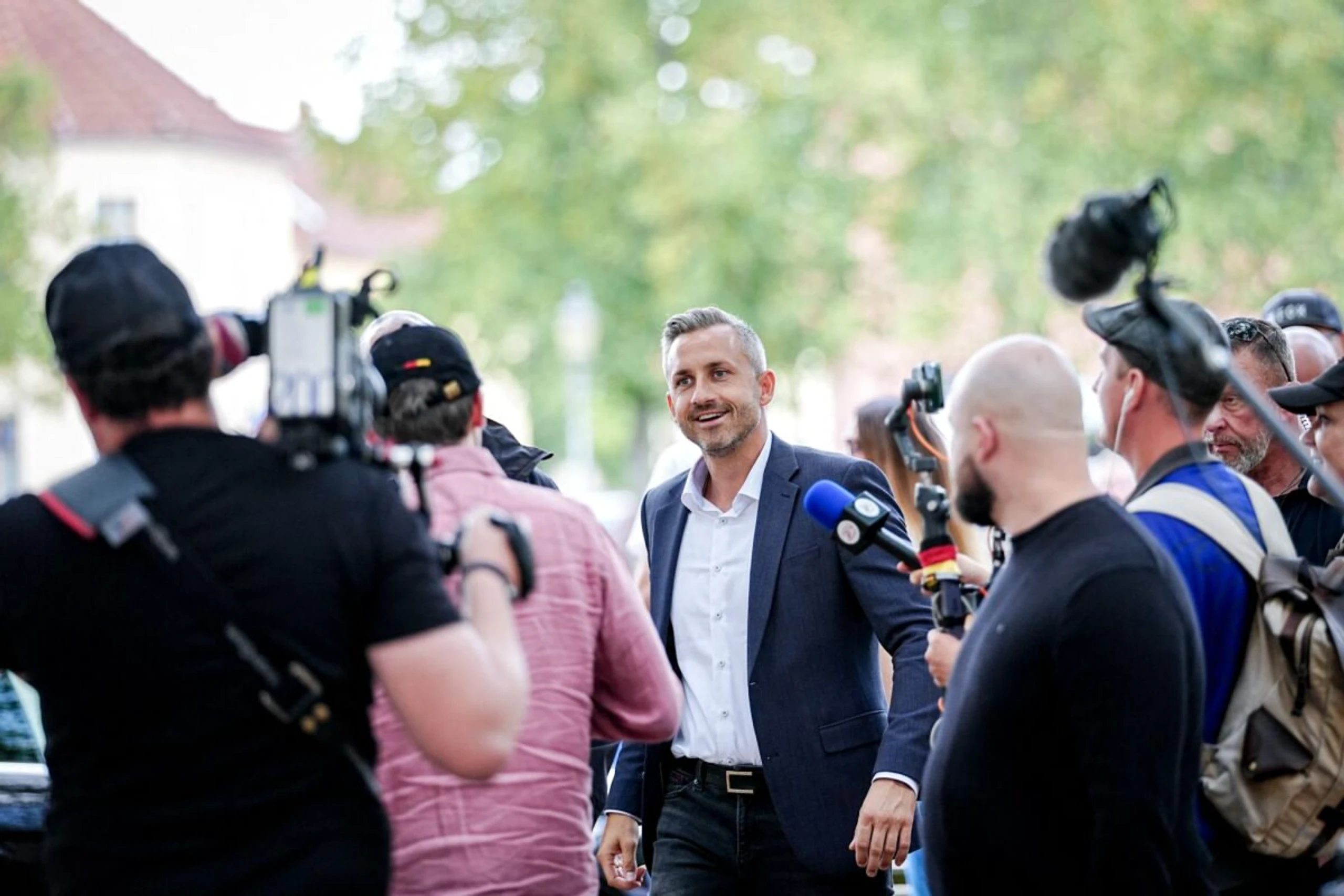 ++ ARCHIVBILD ++ Schwierige Regierungsbildung für Ulrich Siegmund