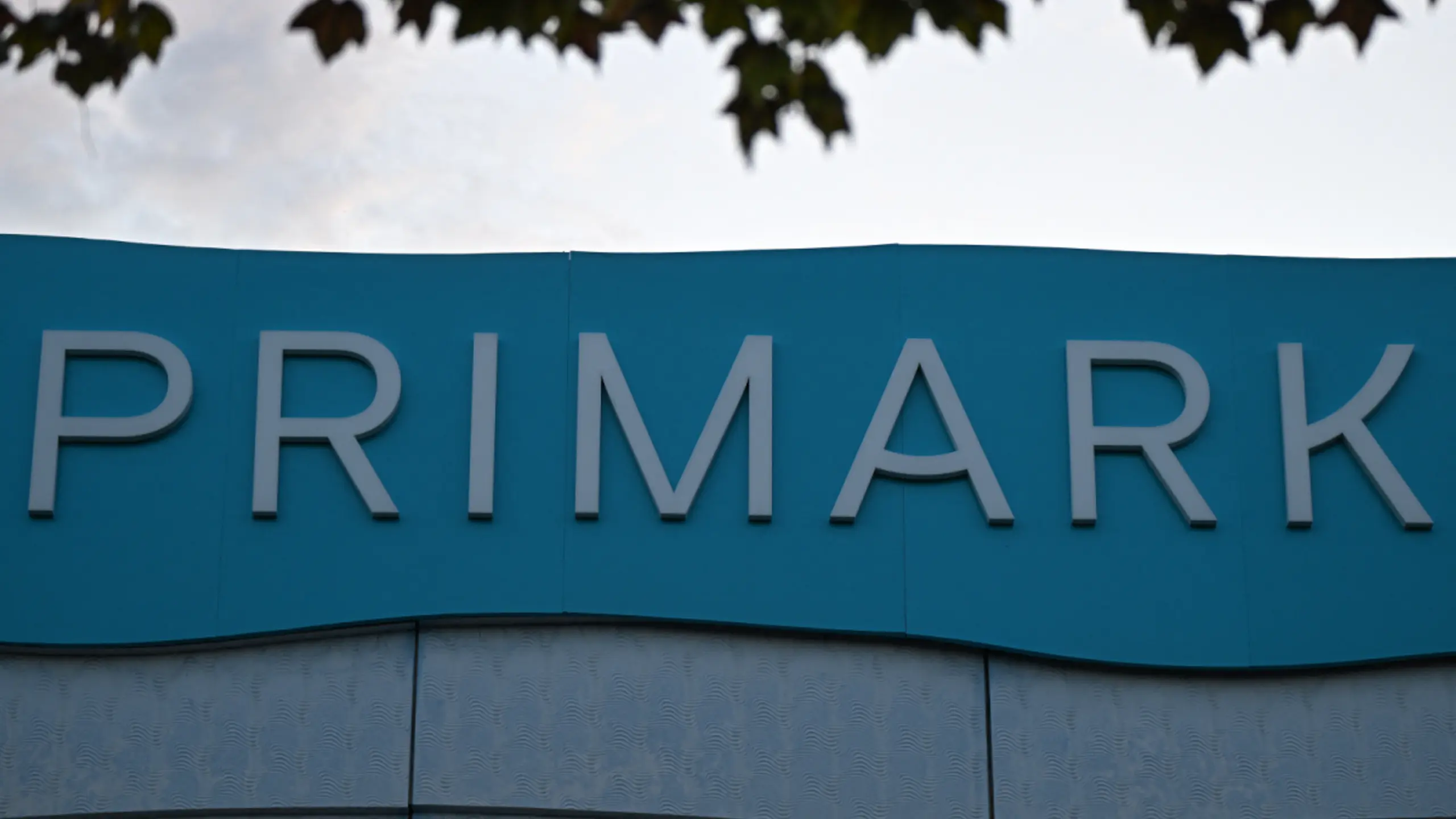 © AFP, GABRIEL BOUYS, Apa Primark leidet weiter unter der mauen Konsumlaune