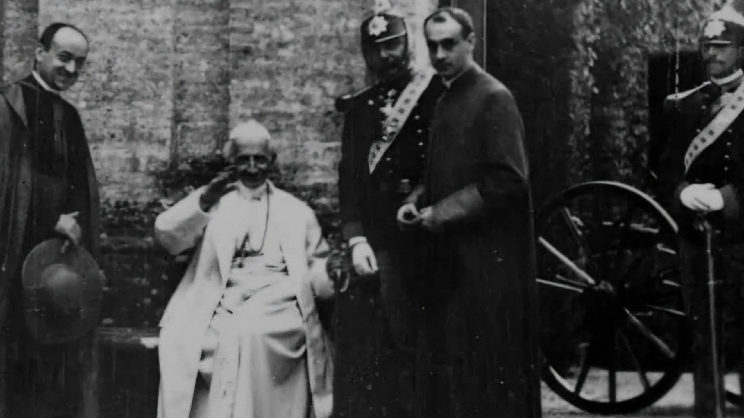 Pope Leo XIII Leaving Carriage and Being Ushered Into Garden, No. 104