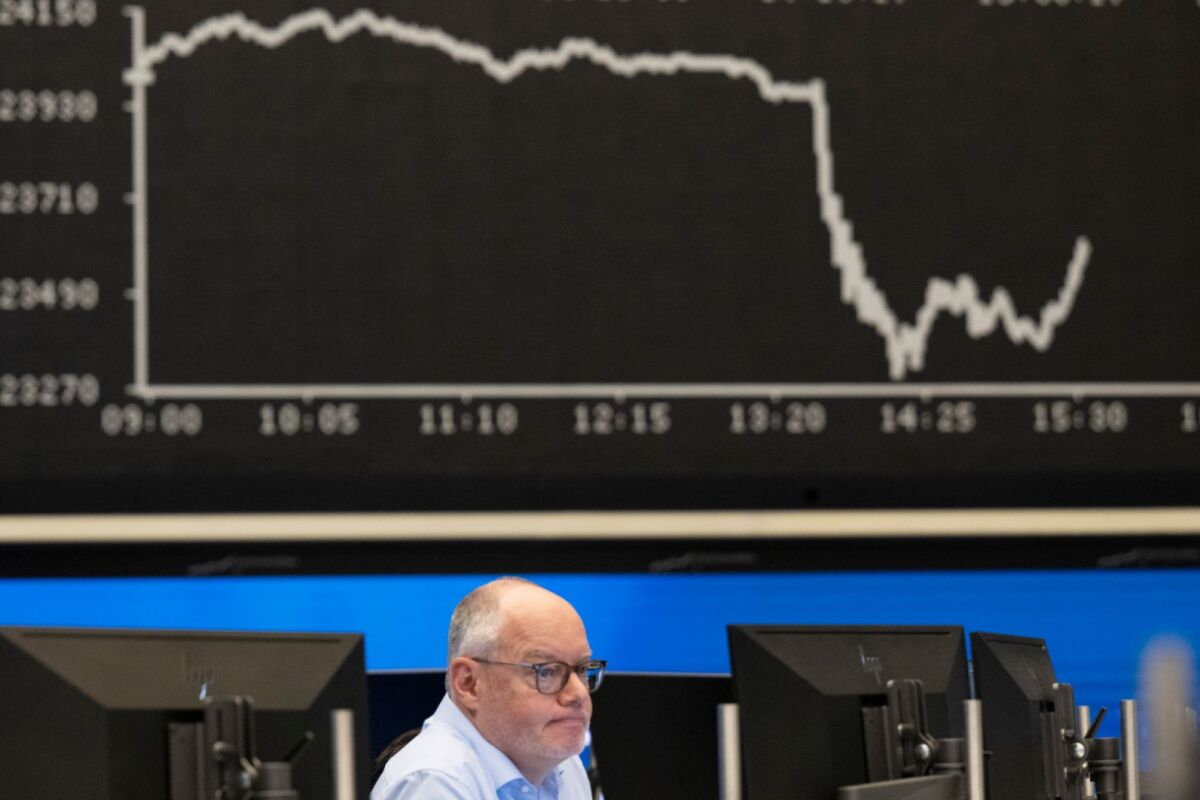 Geplanter Erwerb des Fotodienstleisters im Umfang von bis 18 Mio. Euro