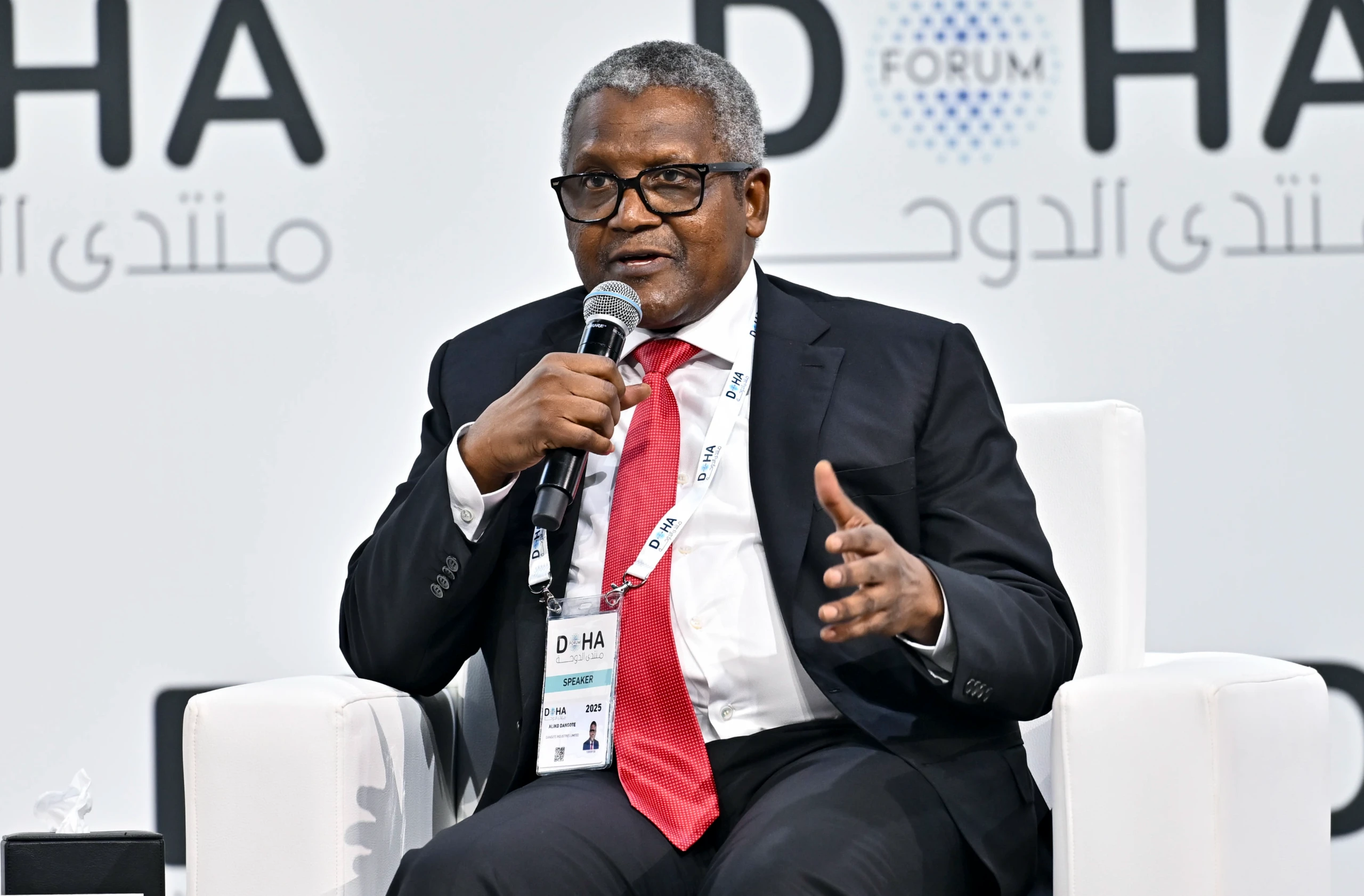 Afrikas größter Börsengang: Nigerias Raffinerie-Milliardär geht an die Börse