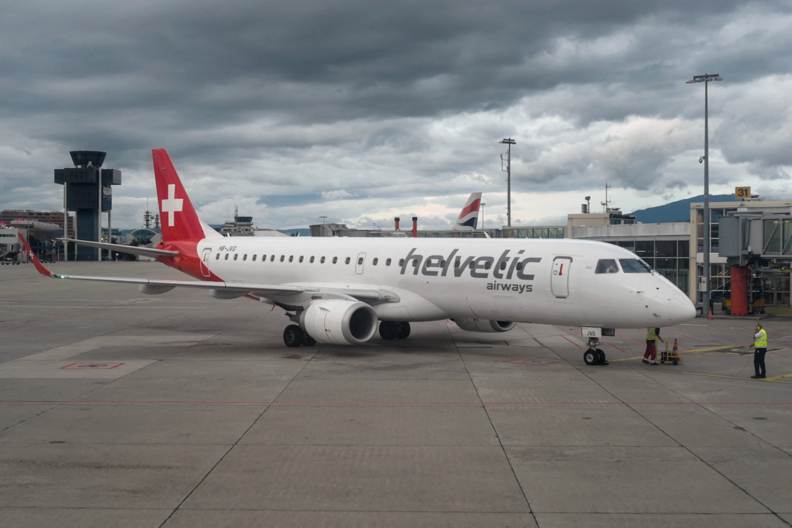 Helvetic wird weitere drei bis fünf Jahre für Swiss fliegen