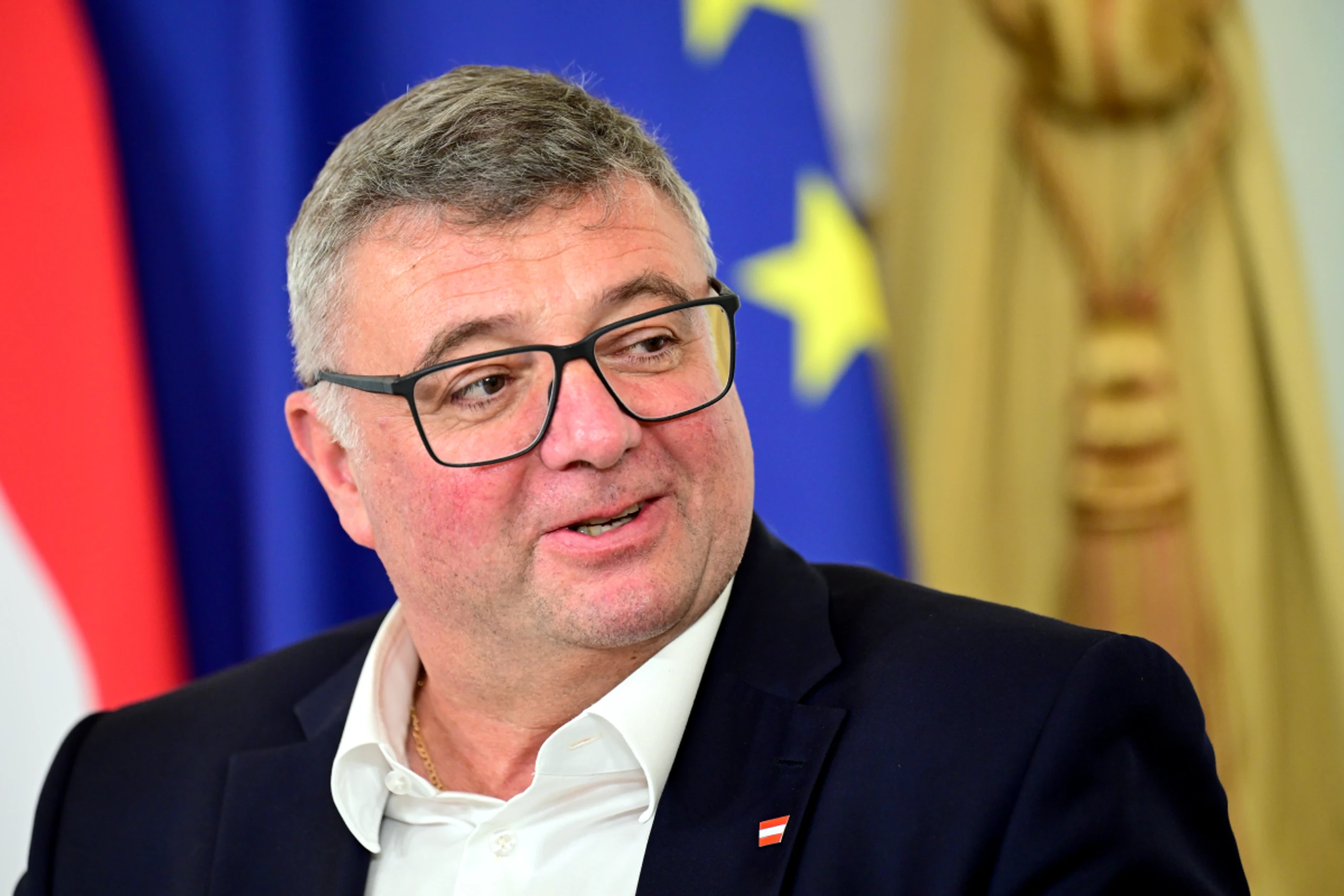 Leichtfried bei einer Pressekonferenz im Sommer