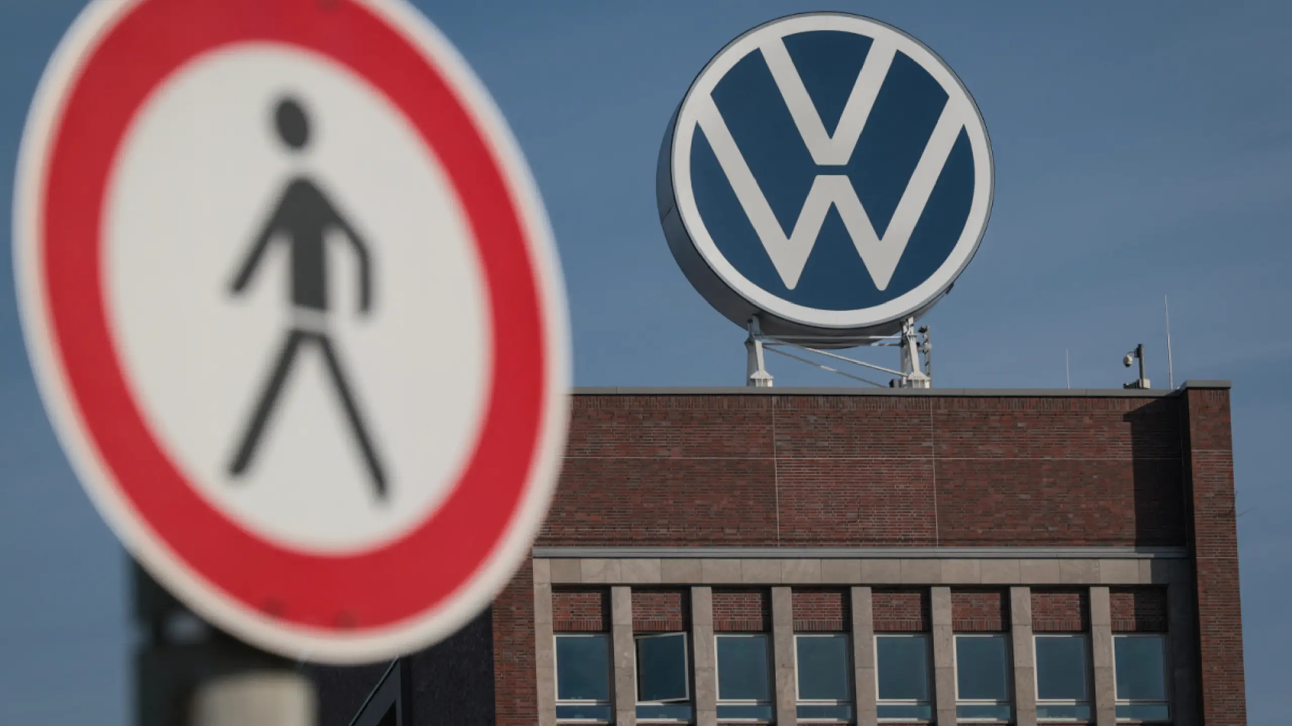© AFP, RONNY HARTMANN, Apa VW-Aktie fällt aus dem EuroStoxx 50.