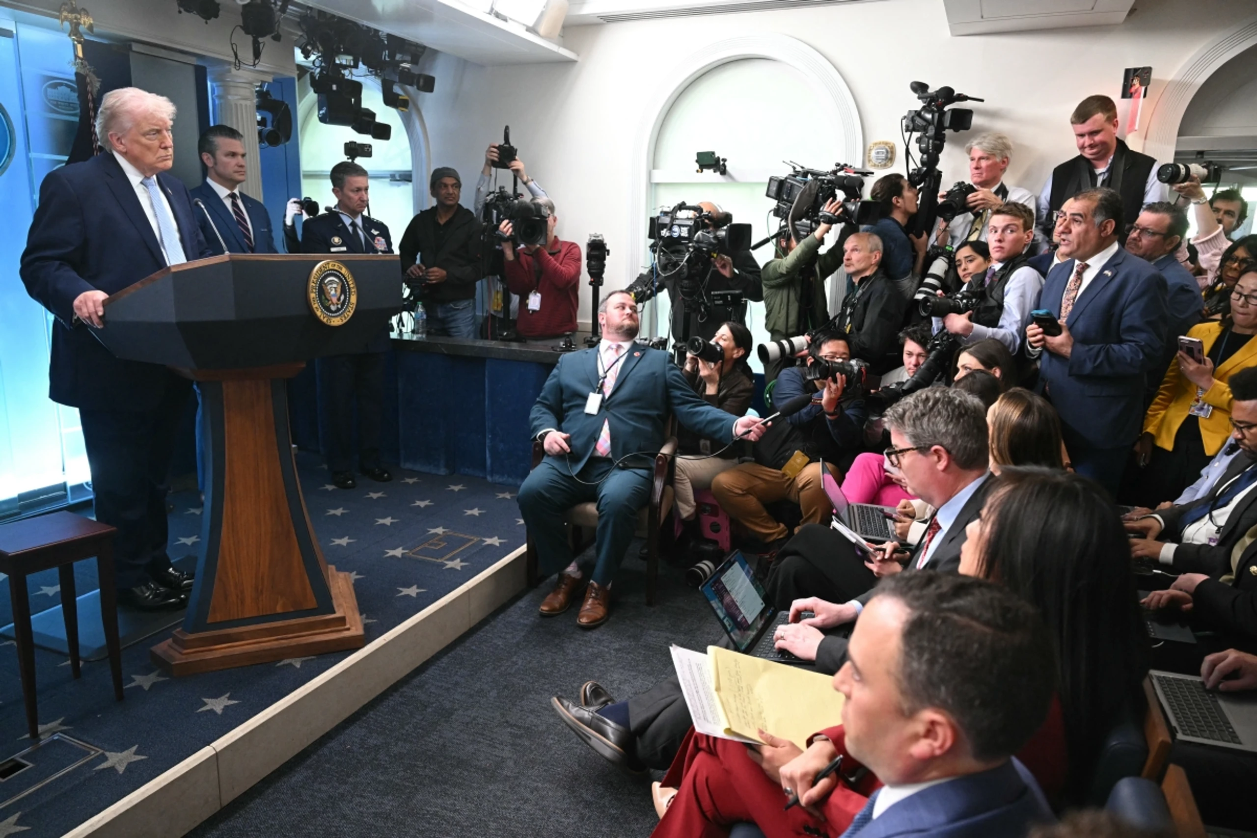 Trump wirt Medien "Fake News" vor