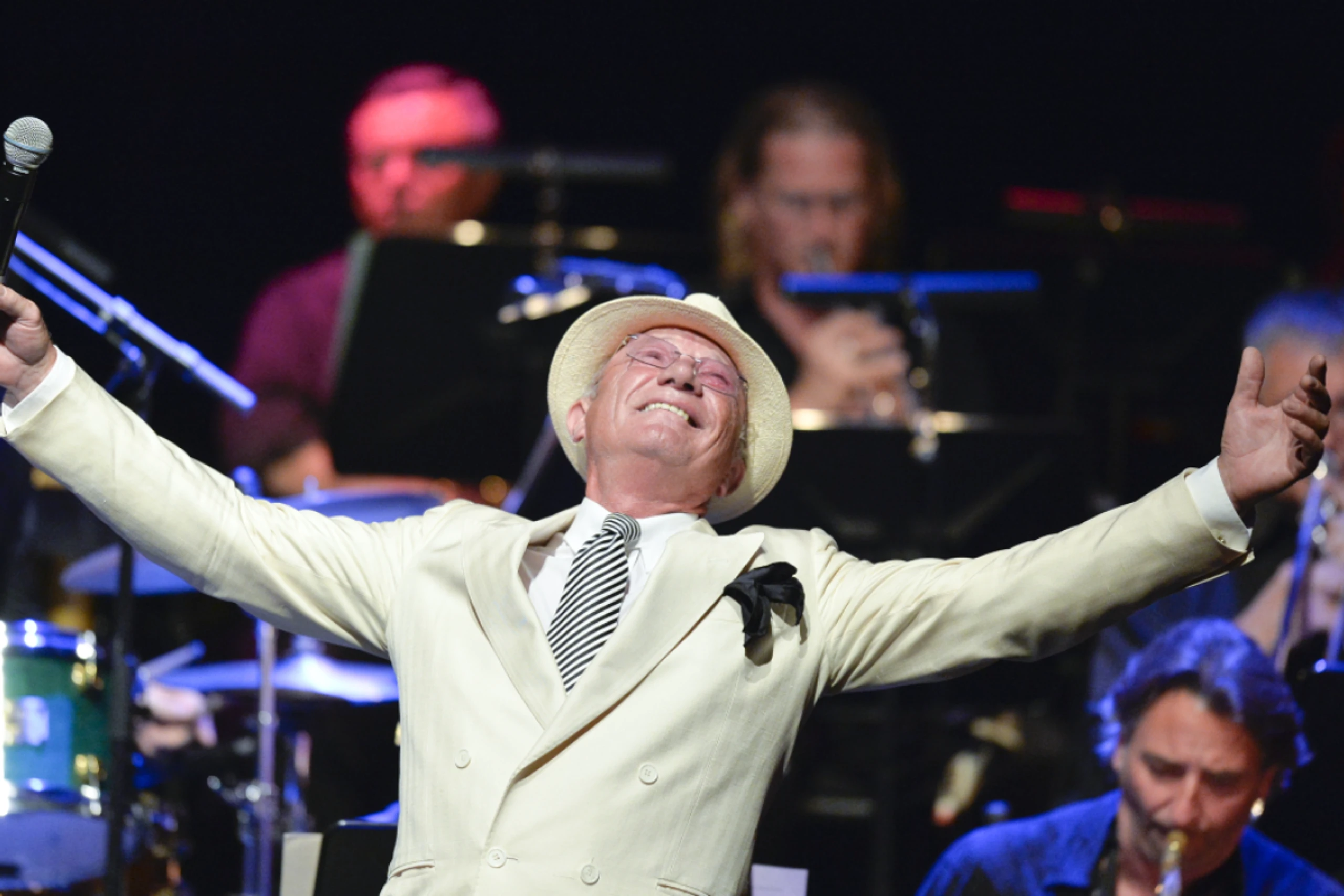 Louie Austen gibt auch noch mit 80 Jahren Gas