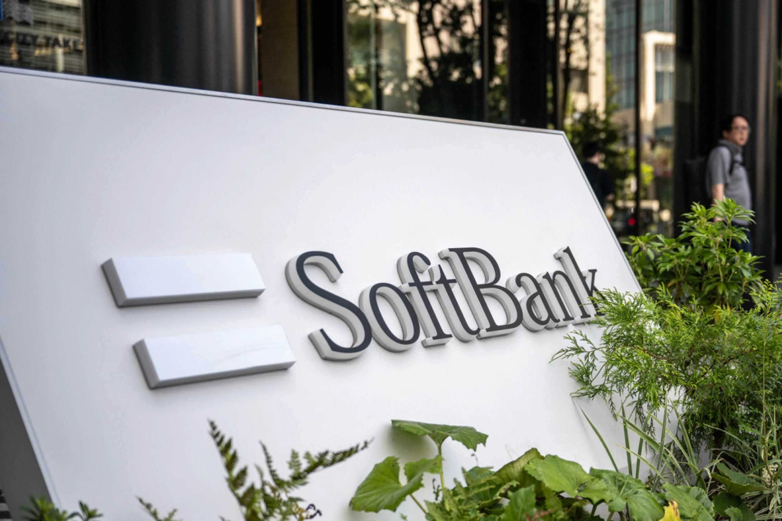 Japanischer Technologie-Investor nimmt für OpenAI weitere Schulden auf