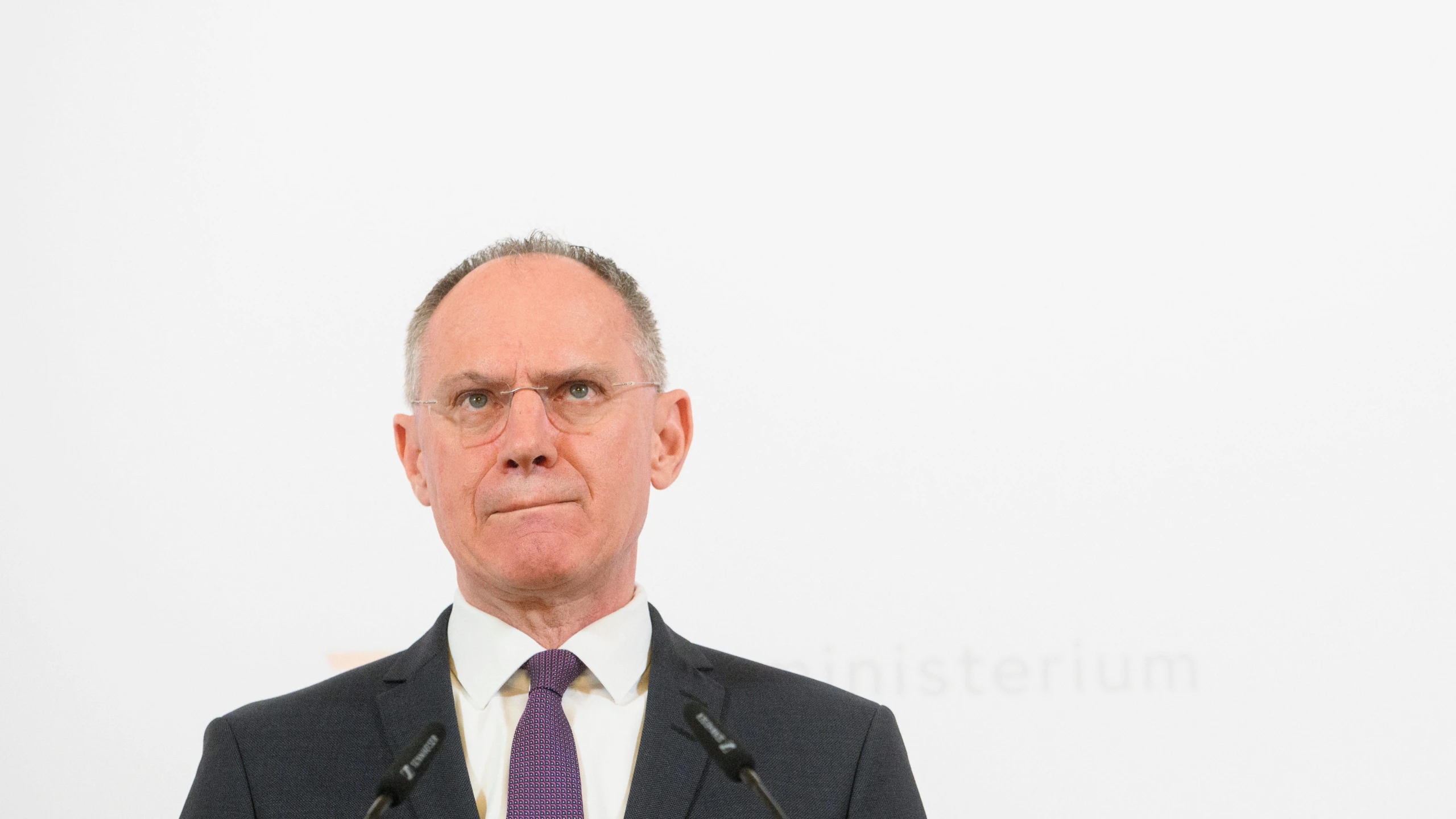 Wie Österreichs Innenministerium Menschen überwachen kann