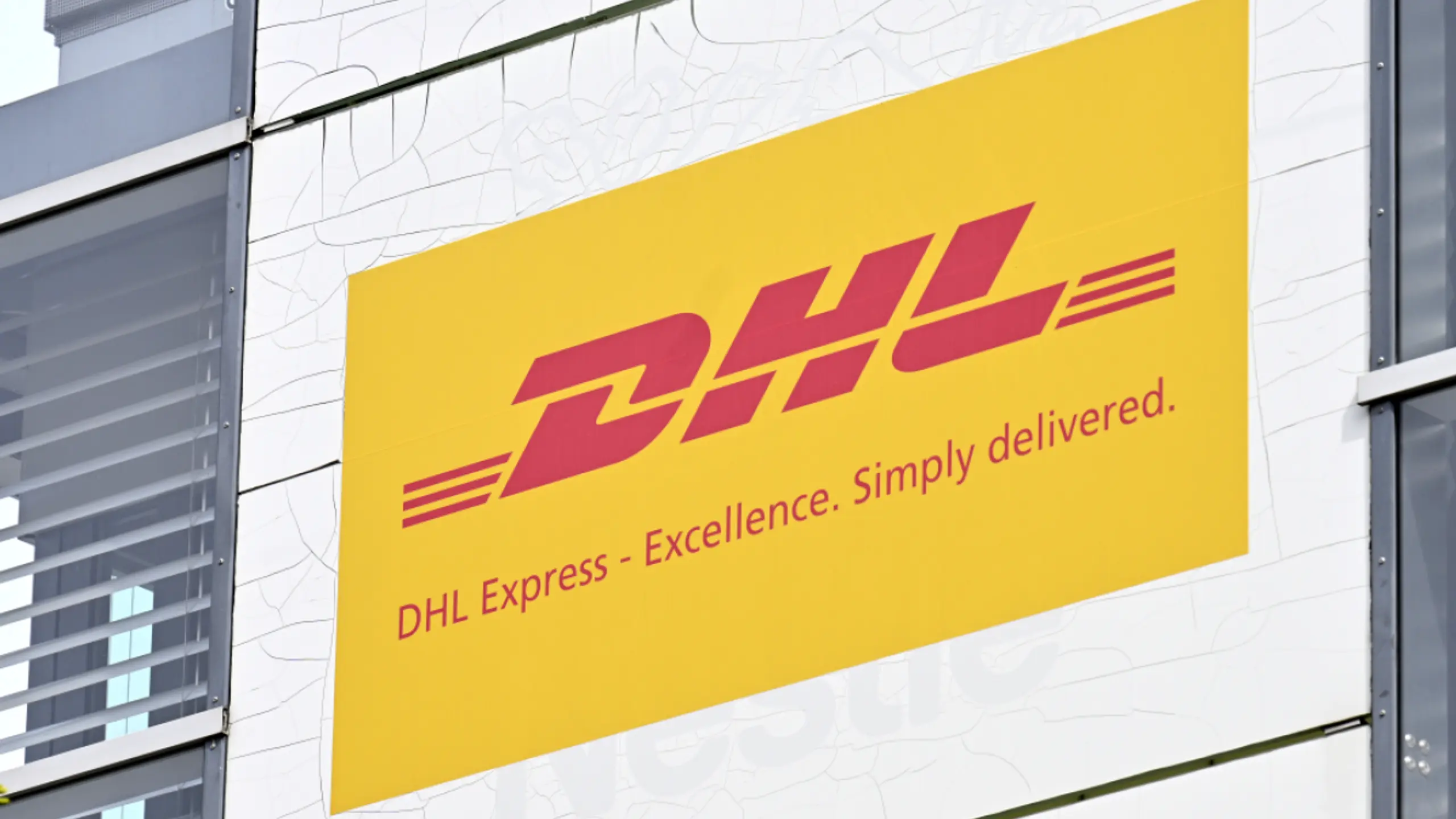 © HANS KLAUS TECHT, Themenbild, Apa DHL Express führt mehrere Faktoren als Gründe an