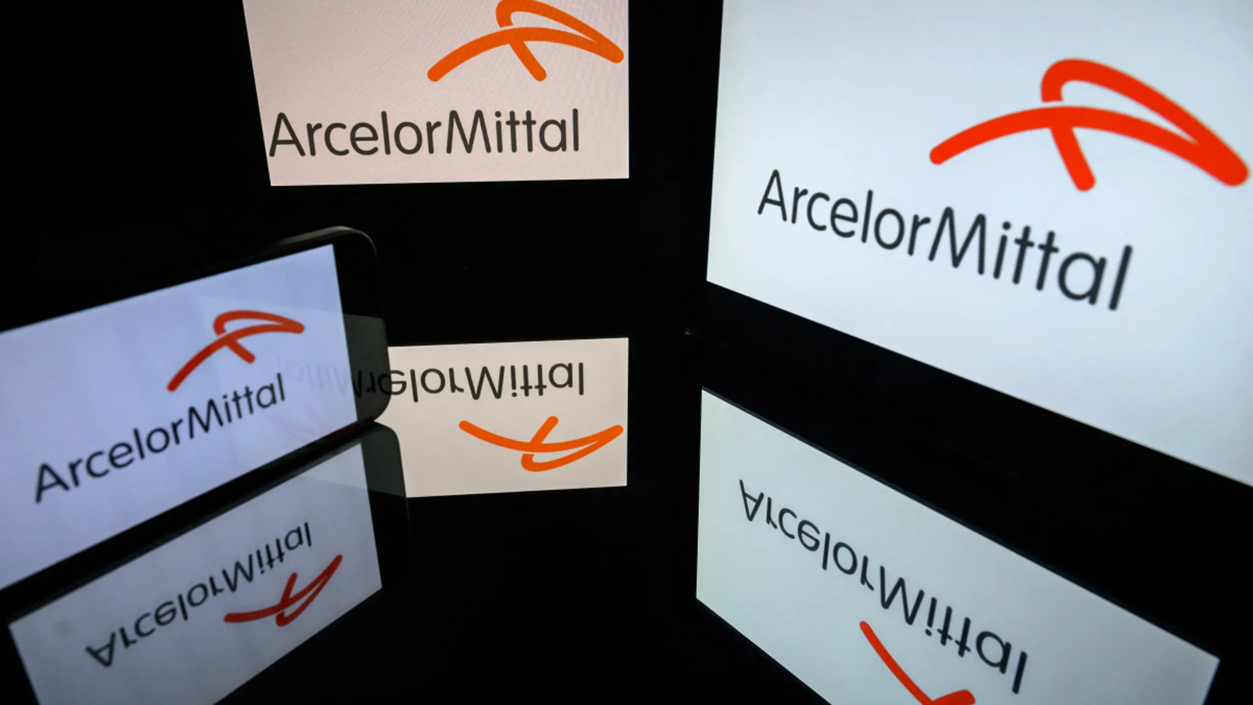 © AFP, LIONEL BONAVENTURE, Apa ArcelorMittal will Betrieb nach Friedensschluss wieder aufnehmen