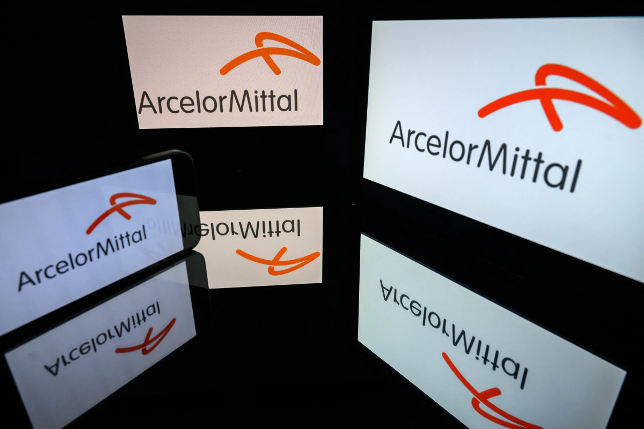 ArcelorMittal will Betrieb nach Friedensschluss wieder aufnehmen