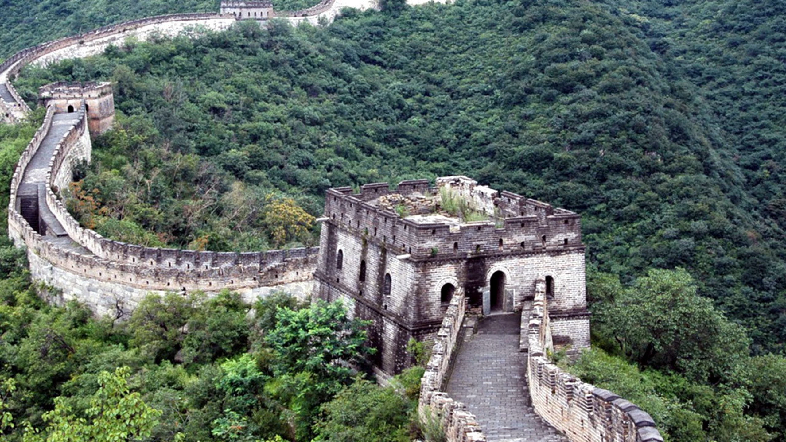 Im Flug über Chinas Große Mauer