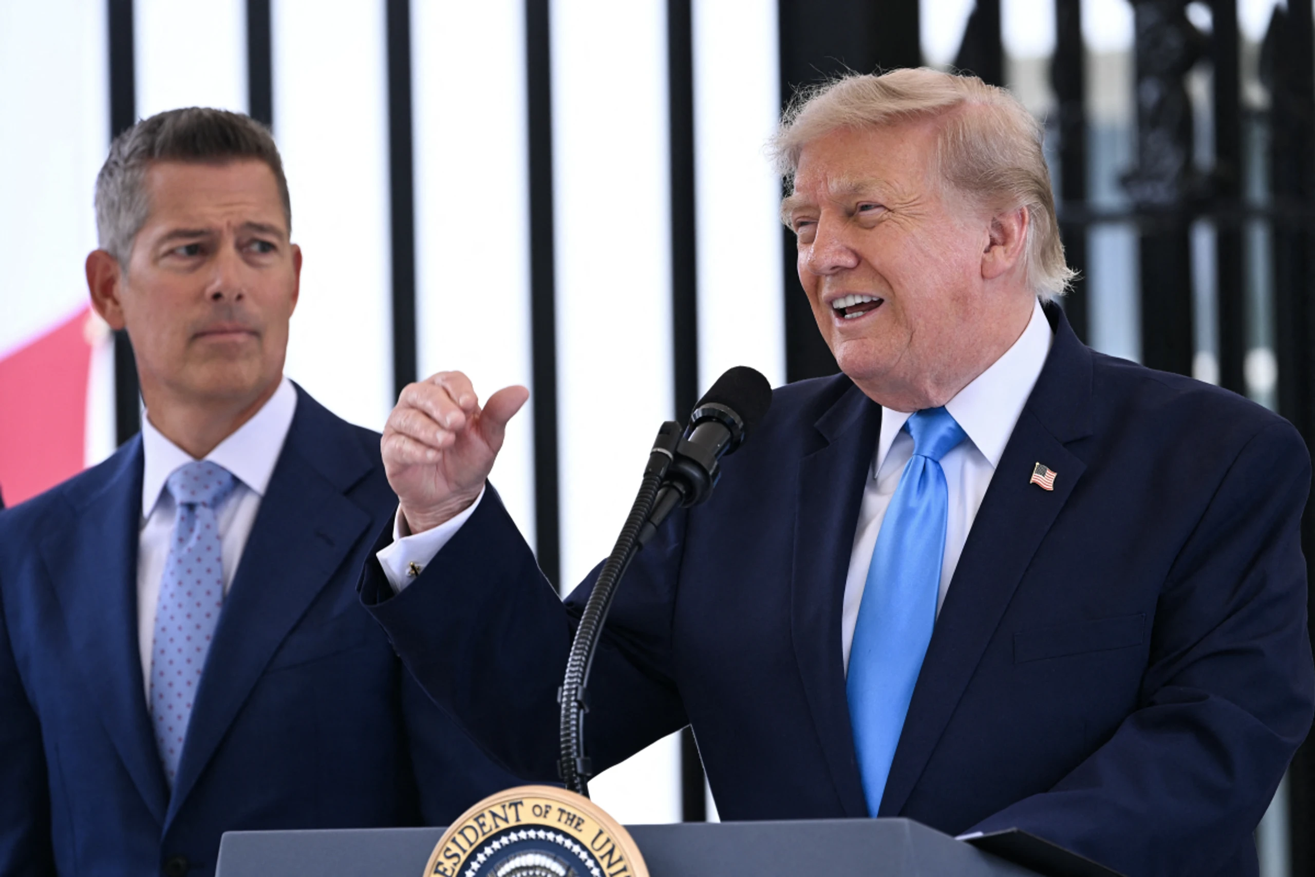 Trump und sein Verkehrsminister meinen, der Kfz-Branche Gutes zu tun