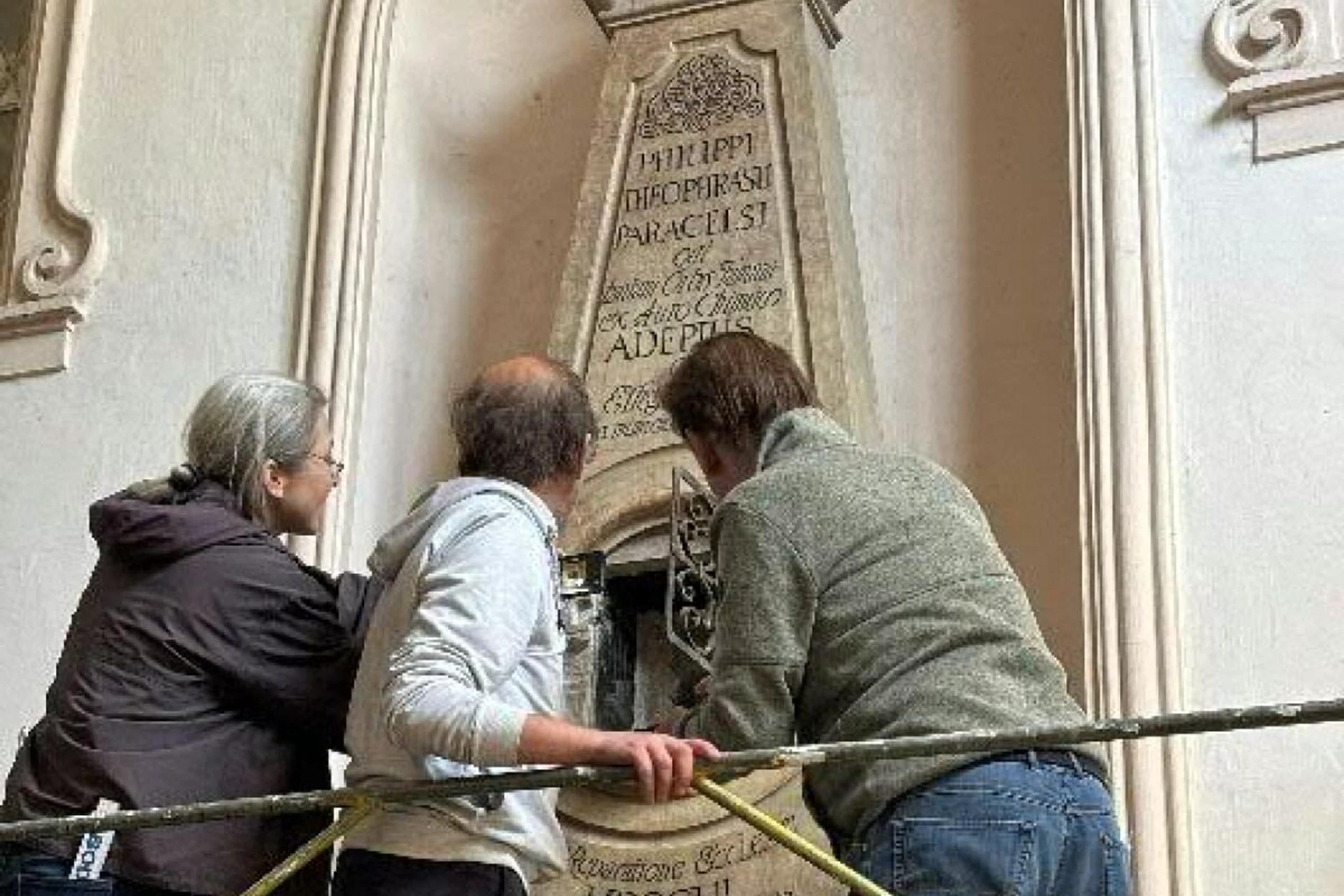 Sterbliche Überreste von Paracelsus werden in Salzburg untersucht