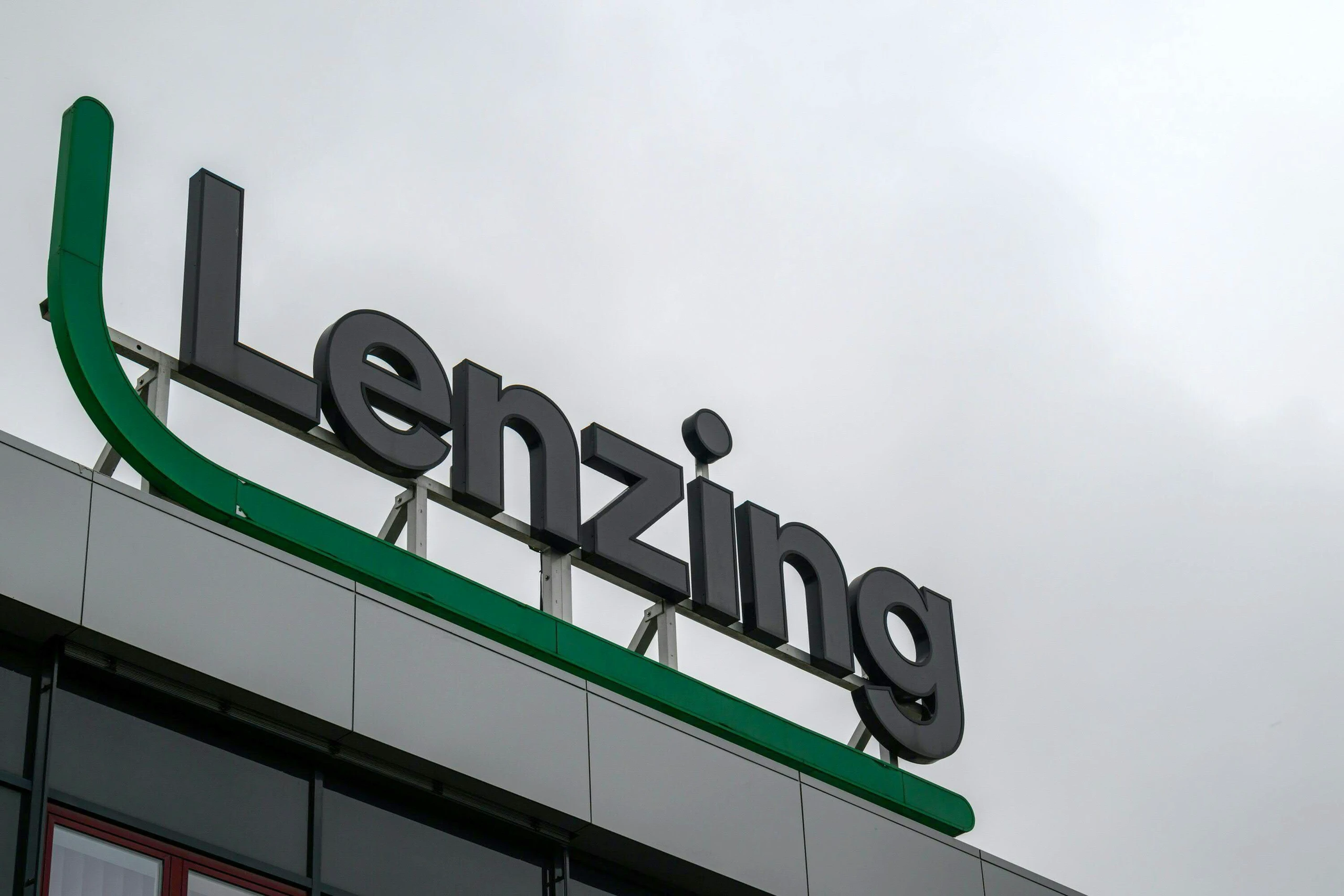 Lenzing-Aktie im freien Fall