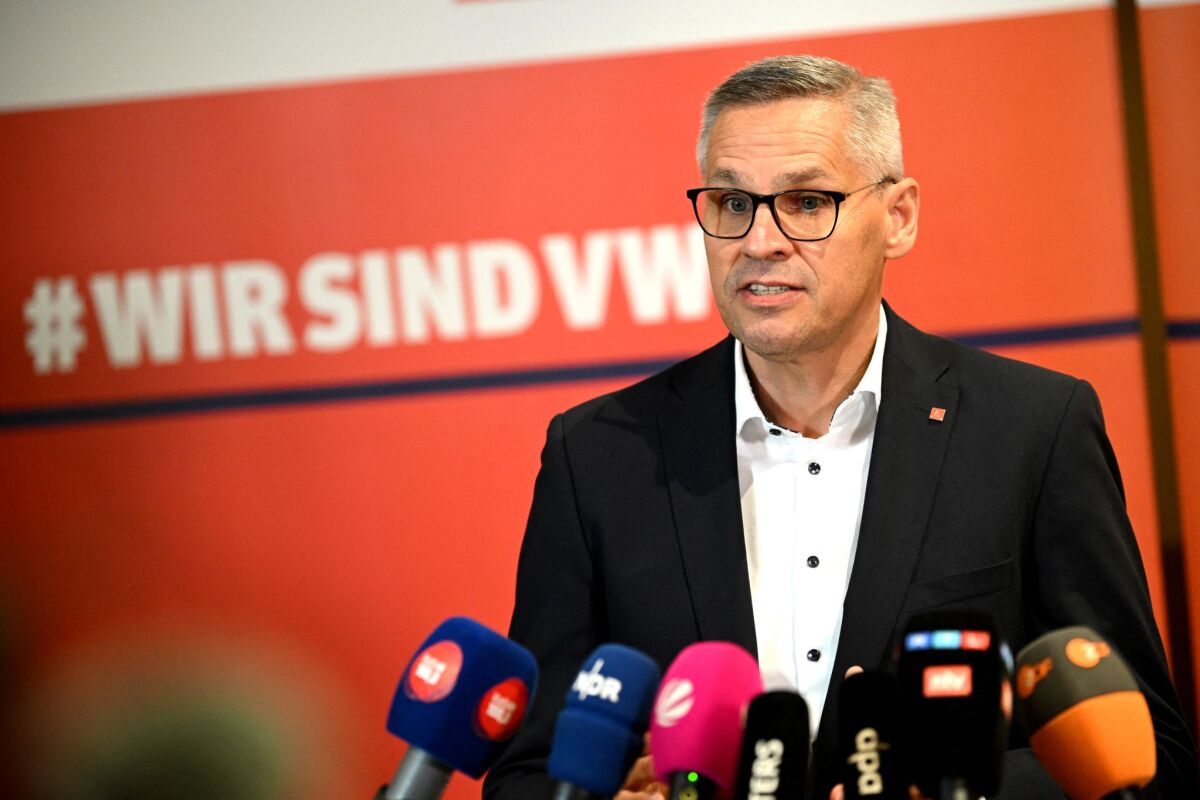 ++ ARCHIVBILD ++ Gröger äußert wegen Kündigung zahlreicher Tarifverträge Kritik