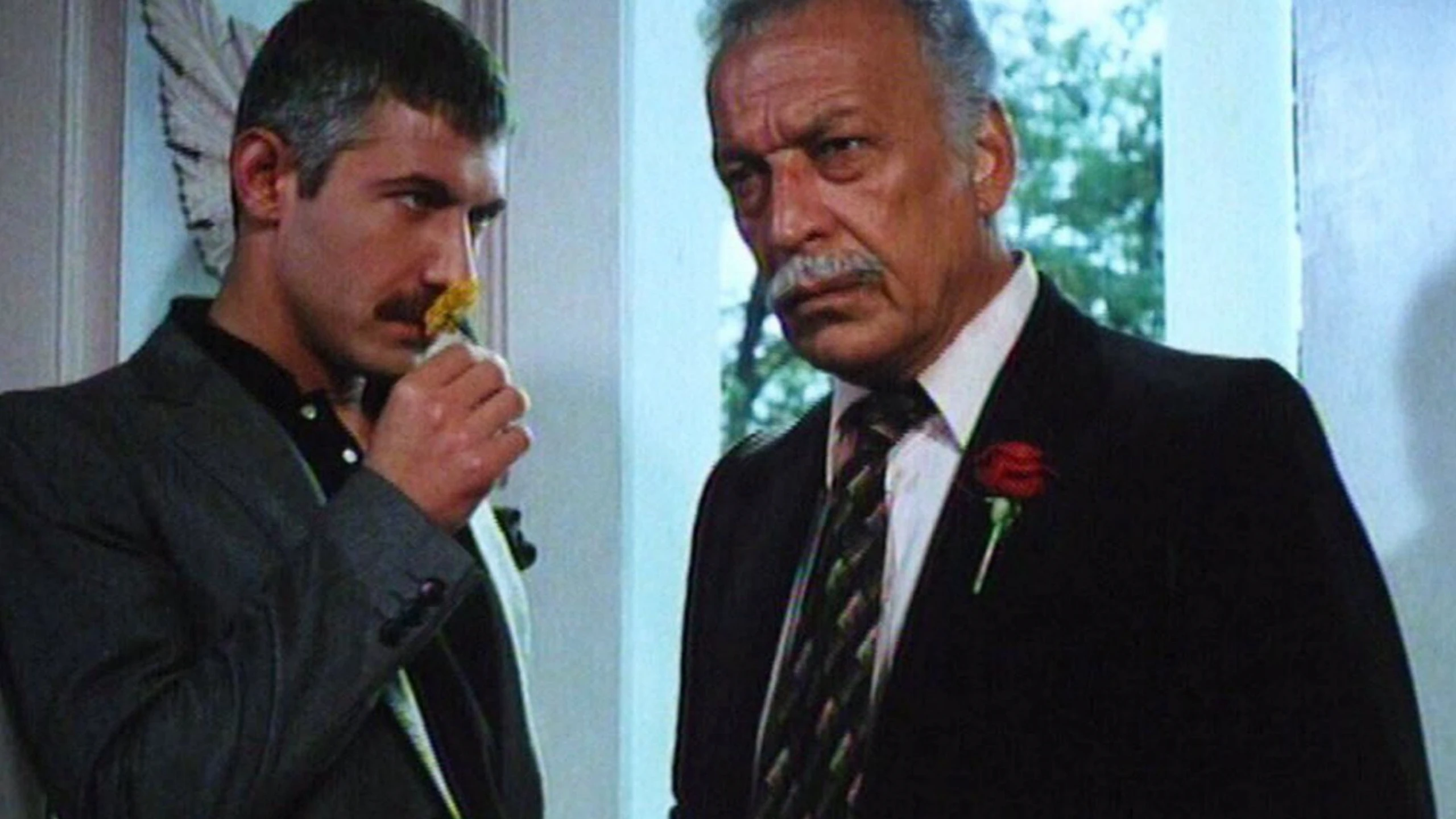 Kartallar Yüksek Uçar