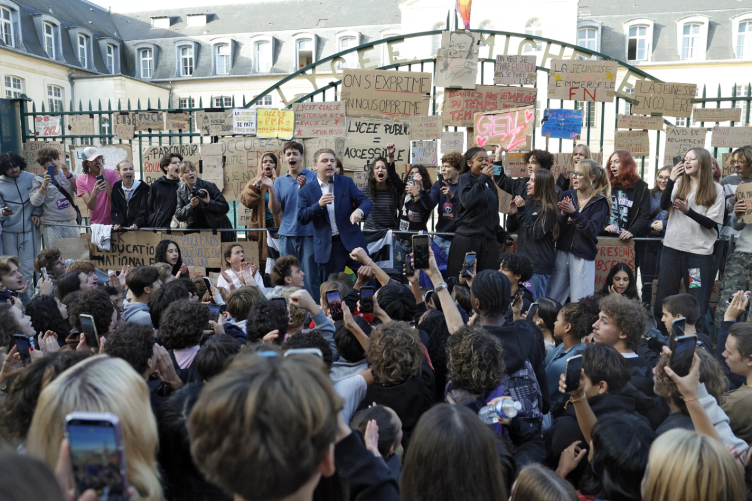 Auch in Vanves bei Paris hieß es: "Wir artikulieren uns"