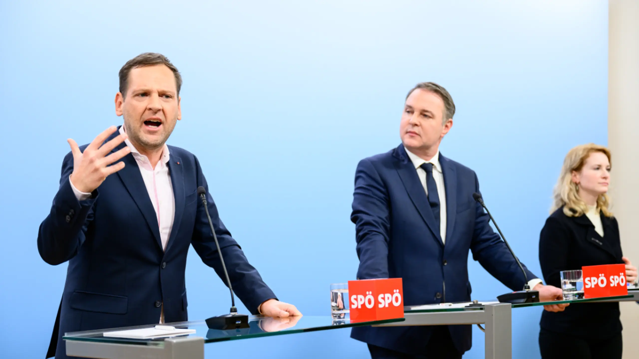 © MAX SLOVENCIK, Apa Das neue Führungstrio