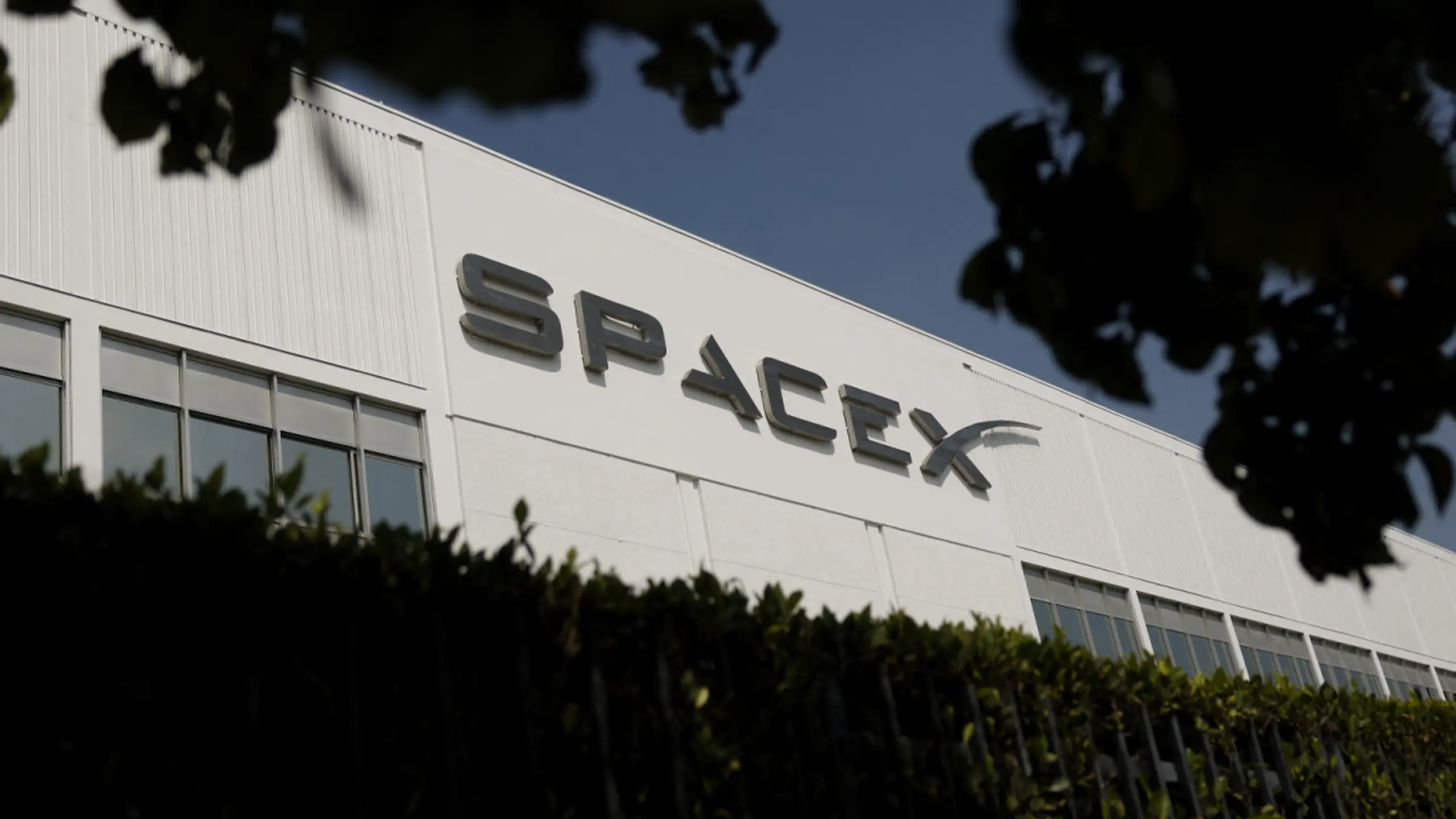 SpaceX kauft 800-Megahertz-Frequenzen