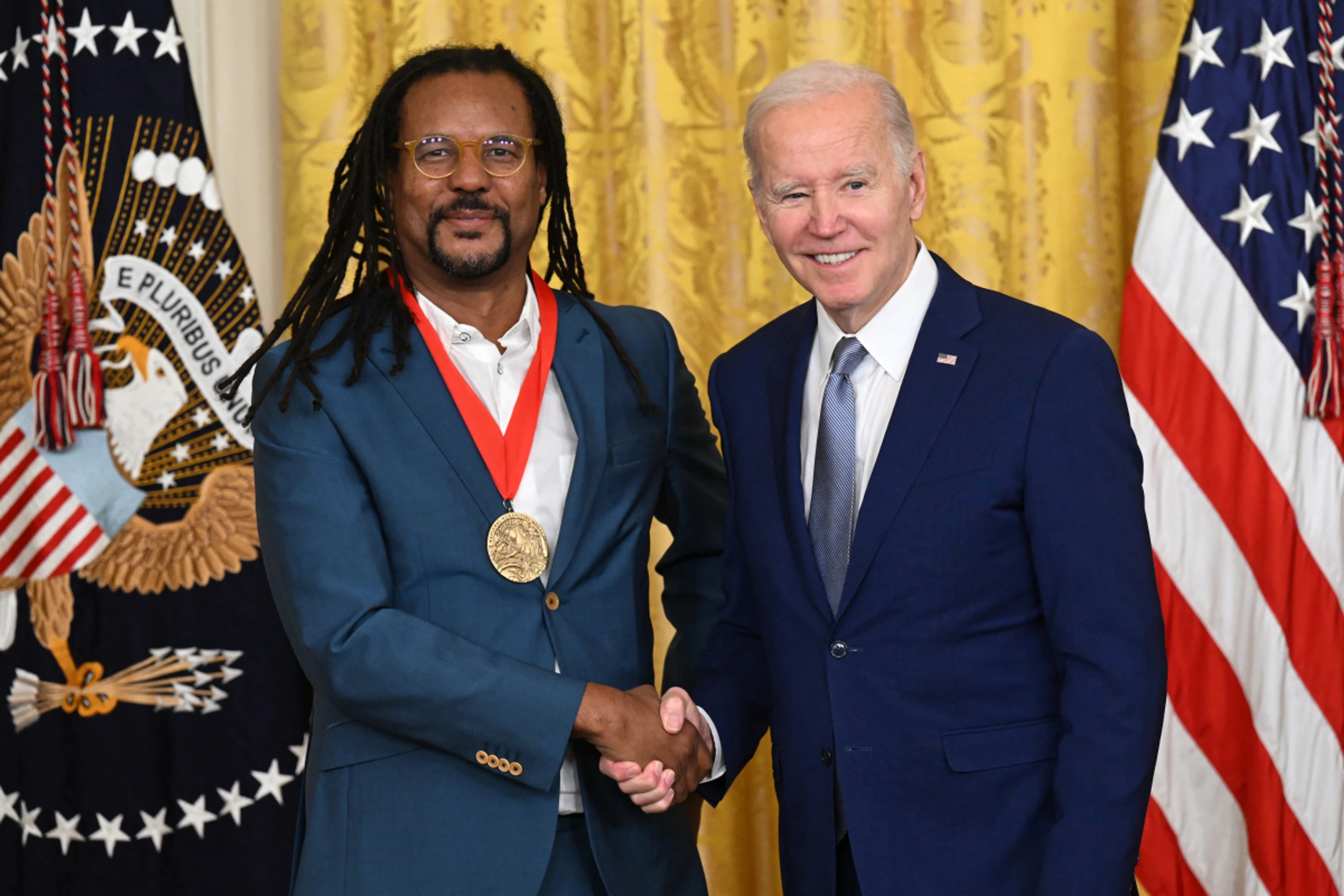 Whitehead erhielt von Biden die National Humanities Medal