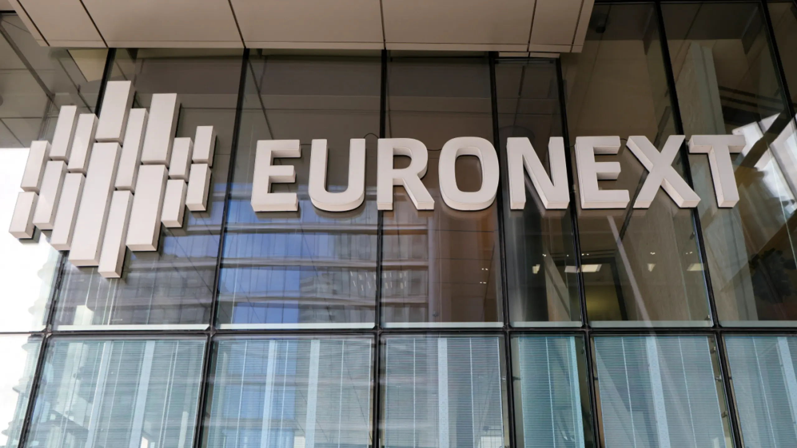 © AFP, LUDOVIC MARIN, Apa Euro-Stoxx-50 steigt um rund ein halbes Prozent