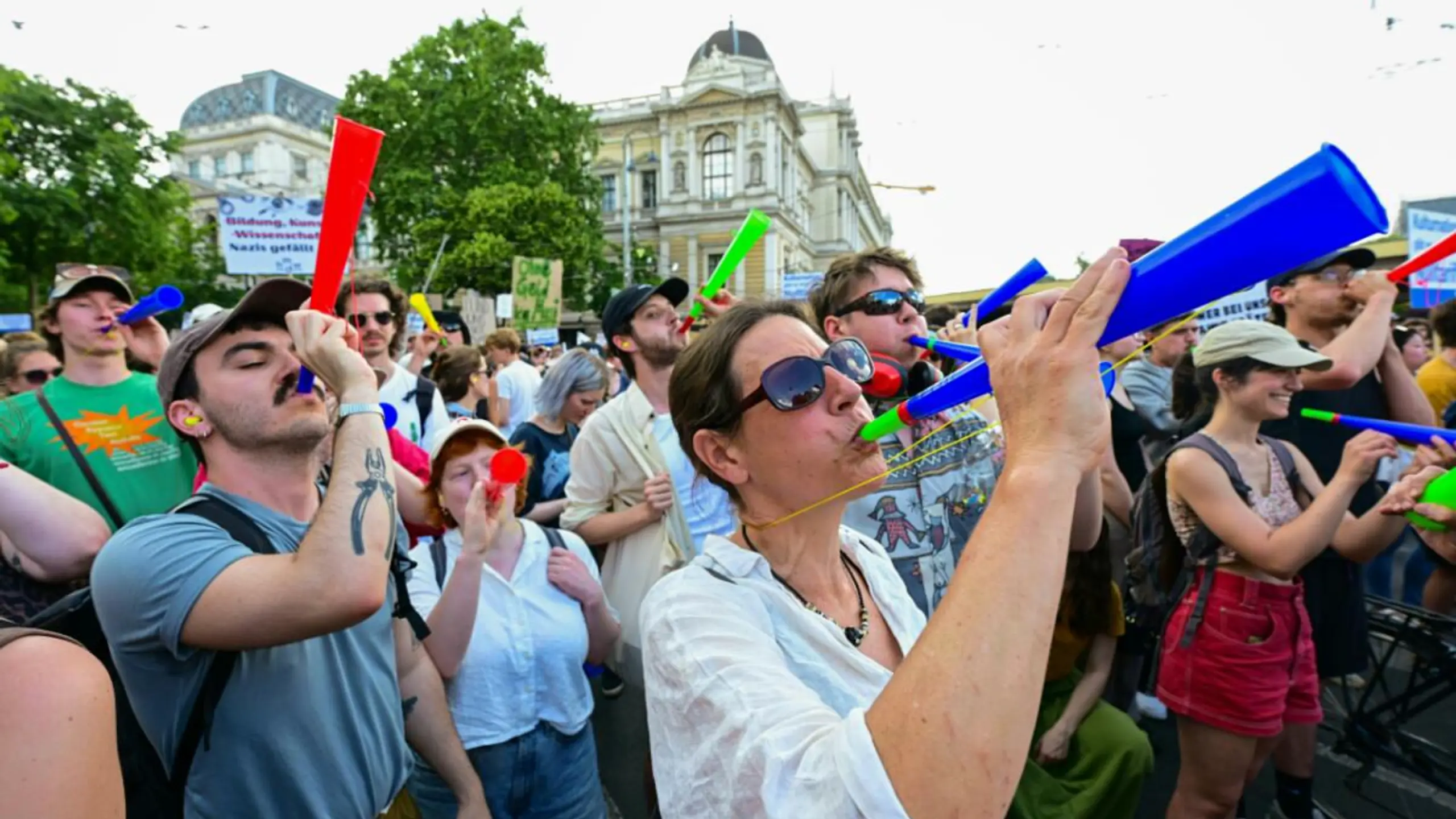 © Roland Schlager, Apa Schon vor dem Sommer wurde am Ring gegen Einsparungen protestiert