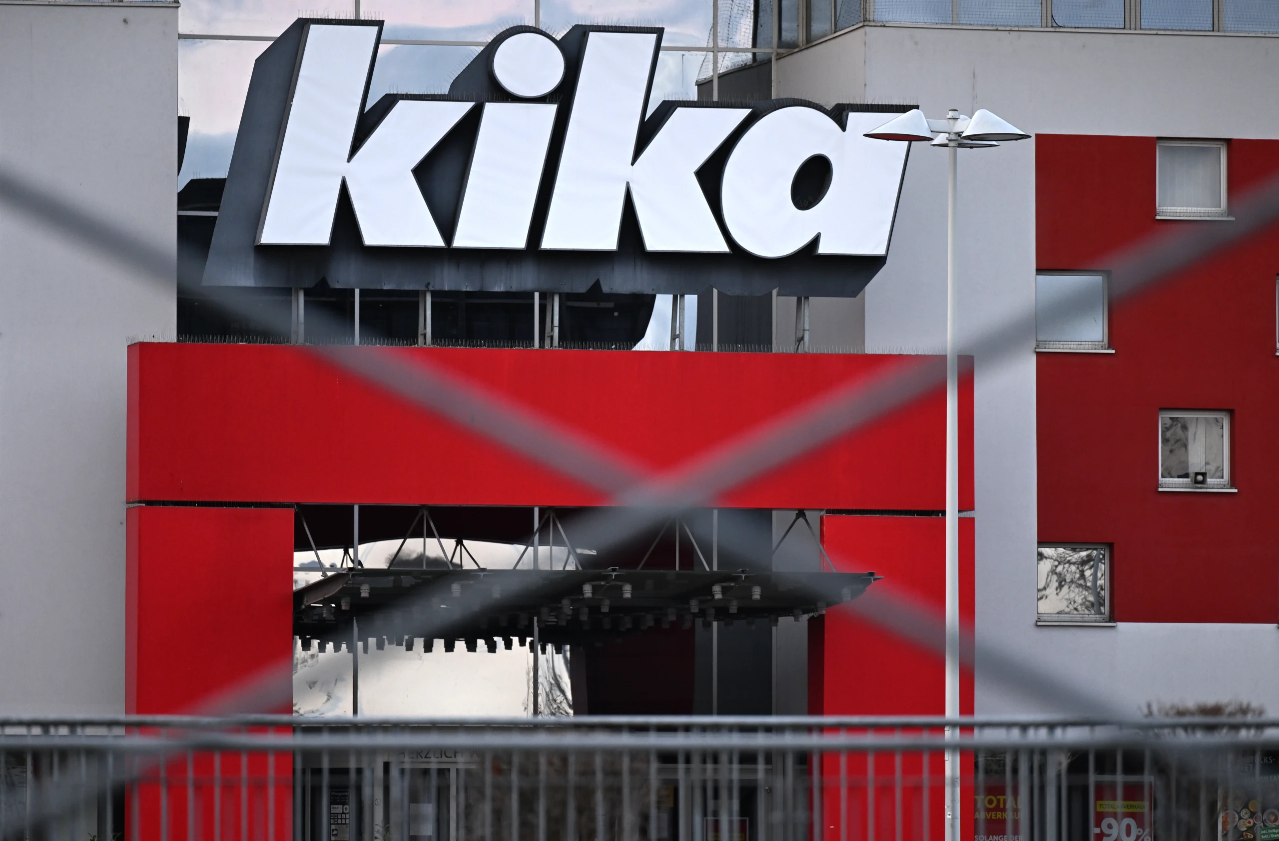 Ex-Kika/Leiner-Chef bleibt in U-Haft