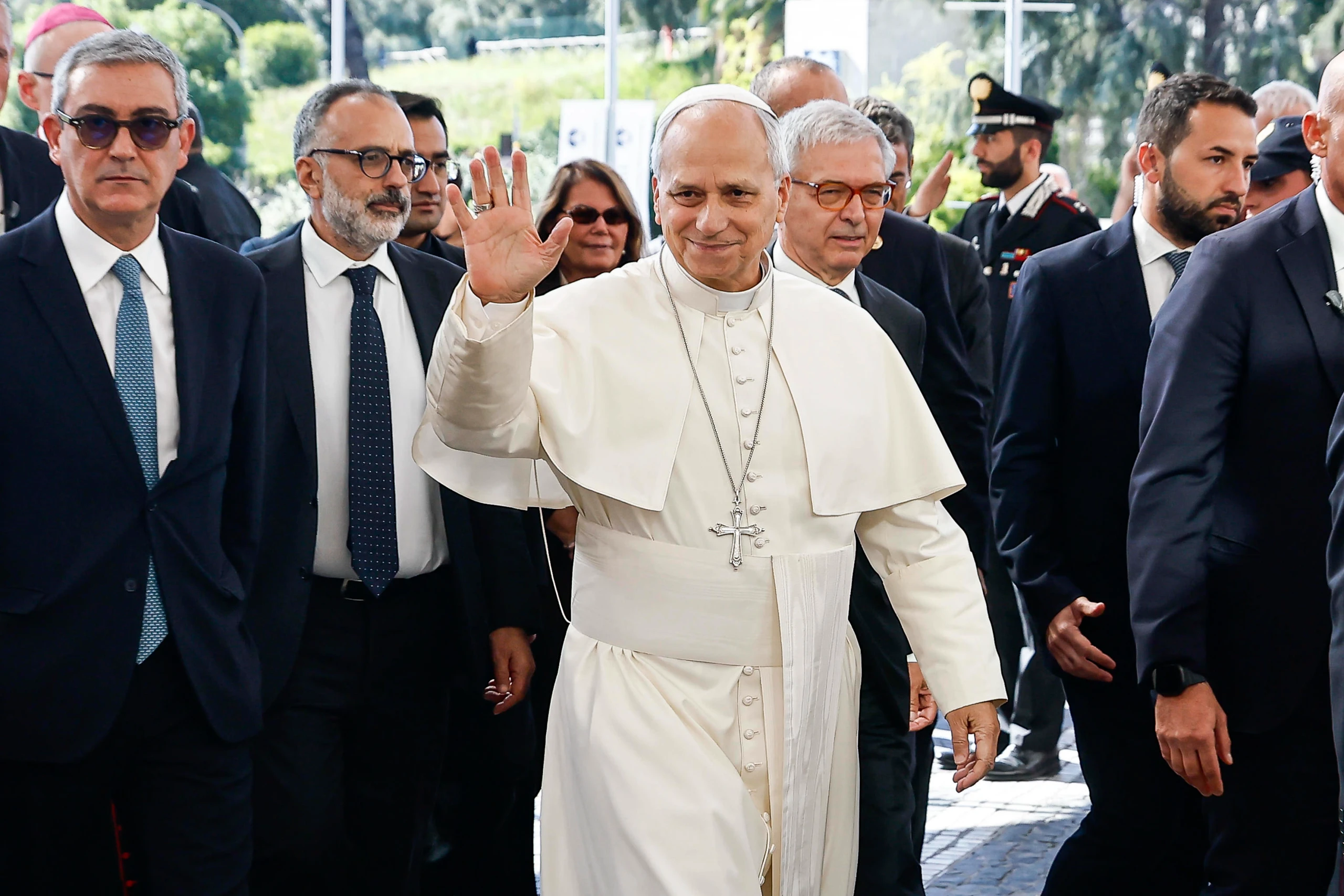 Papst Leo kommt zu Entfernung von Lungenknoten ins Spital