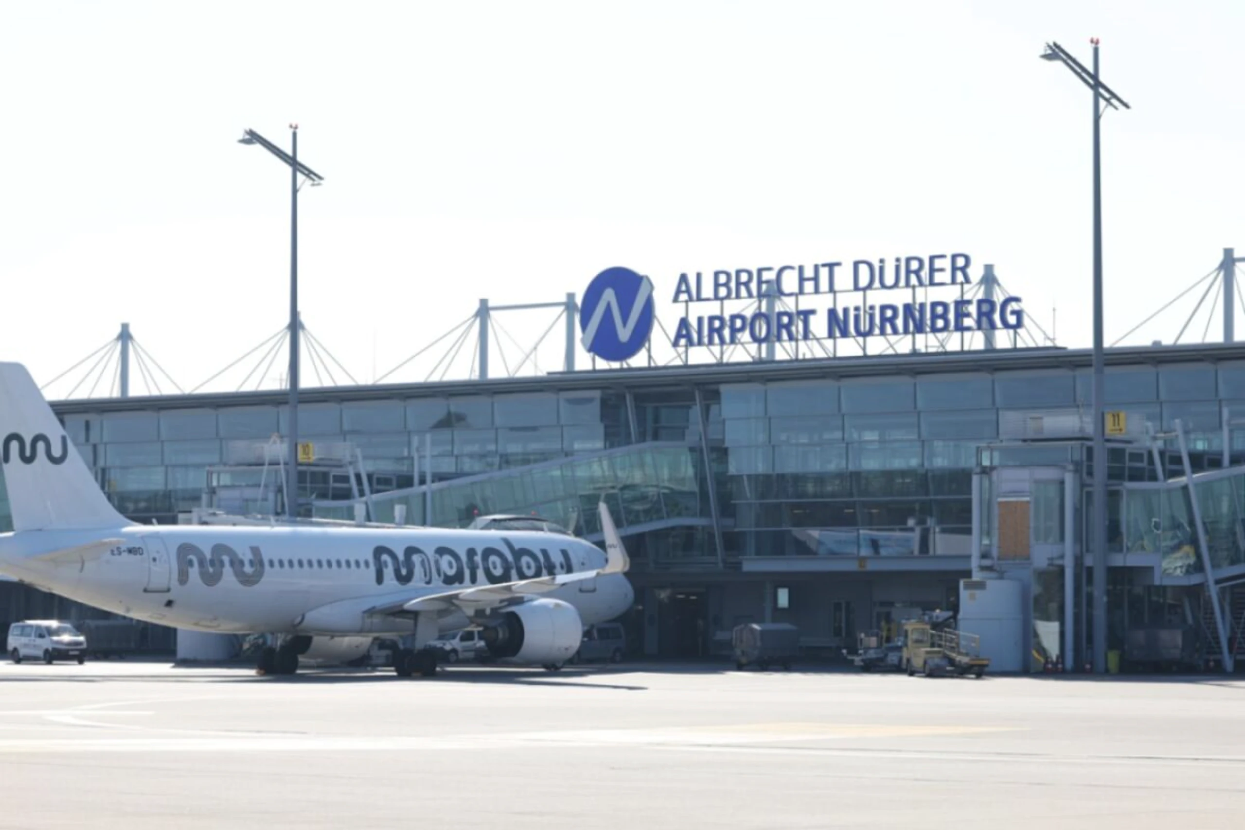 ++ ARCHIVBILD ++ Polizei sperrt den Flughafen Nürnberg