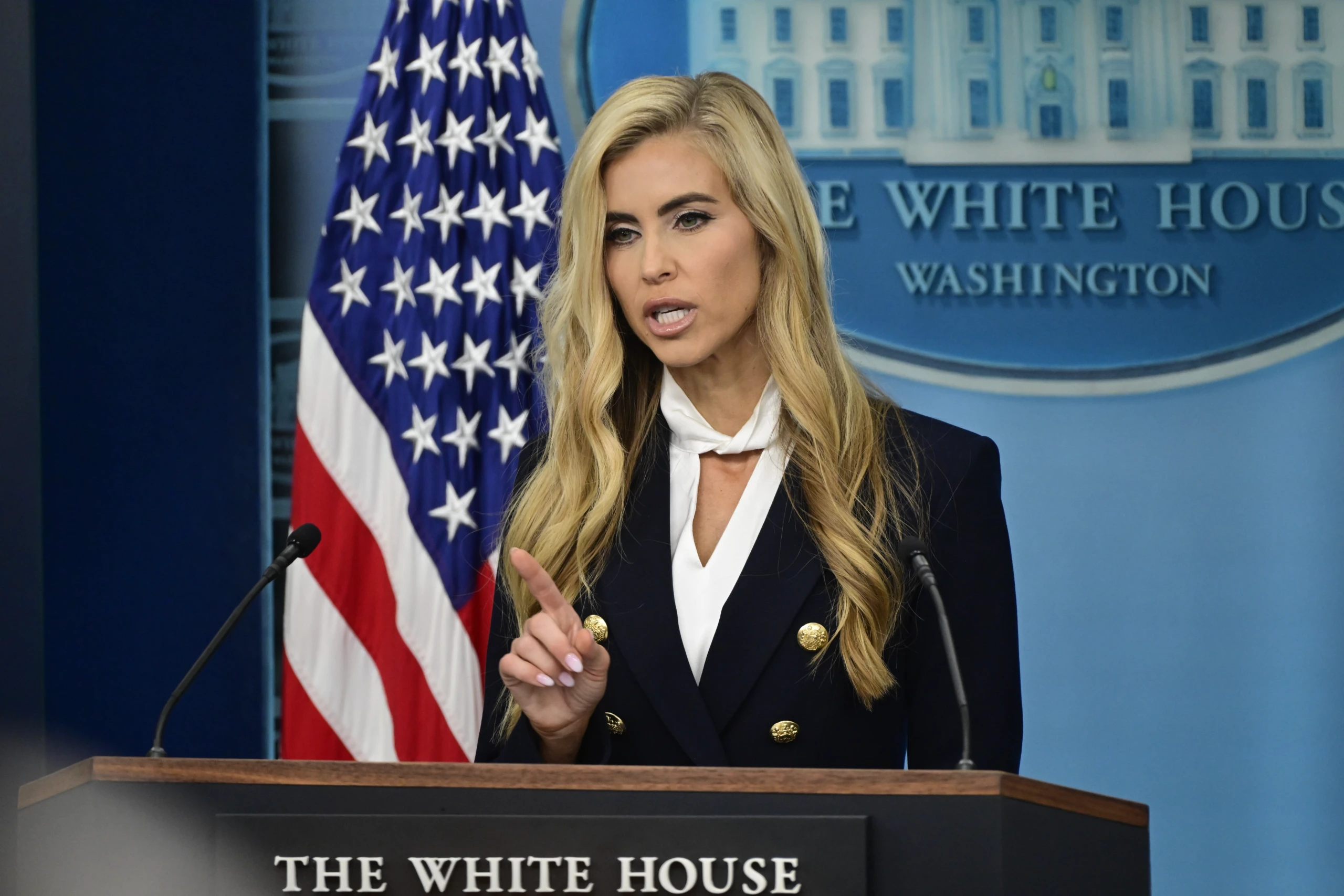 Katie Zacharia: Wer ist Trumps neue Pressesprecherin – und warum ihr Debüt floppte