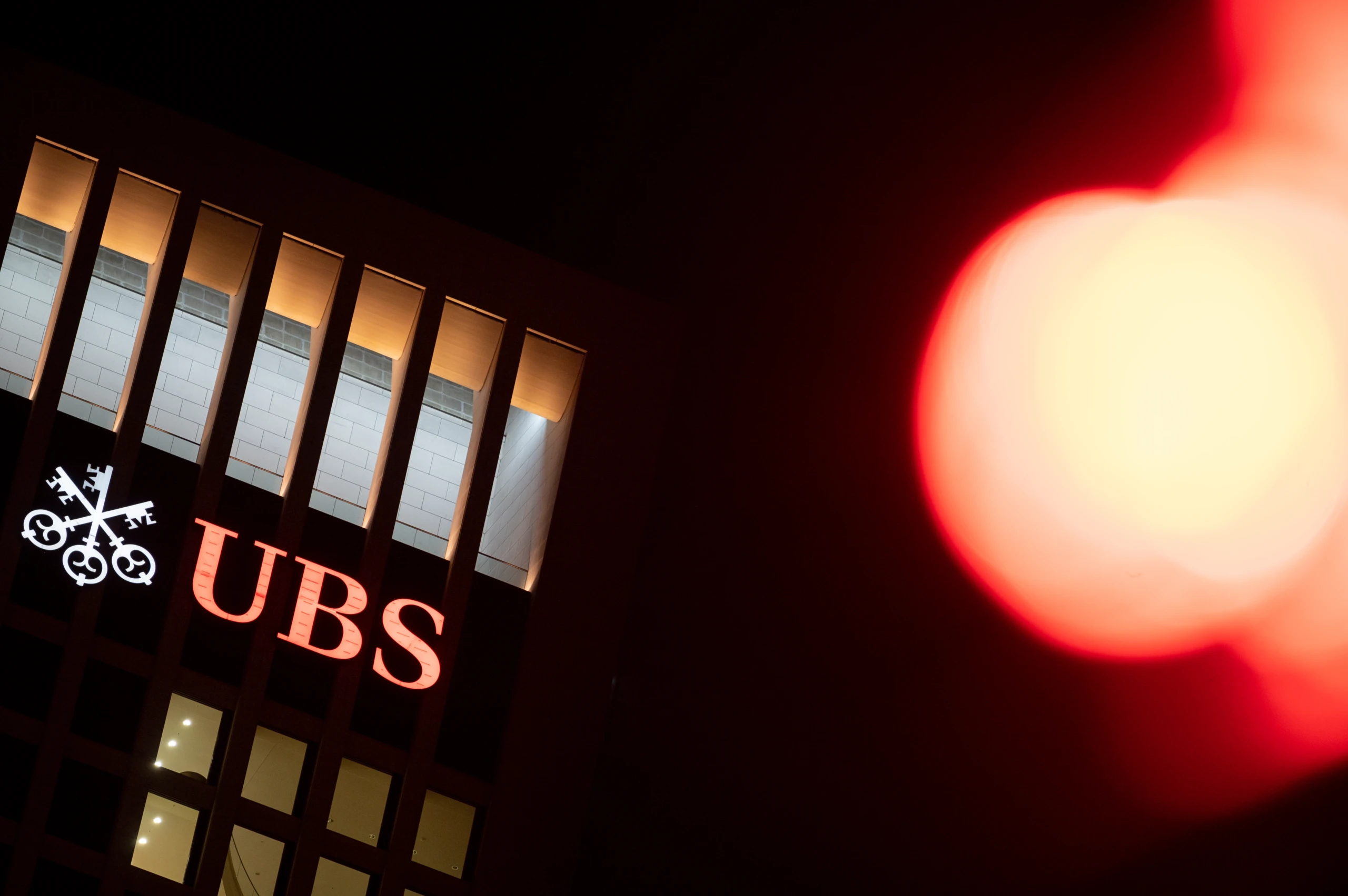 UBS prüft möglichen Wegzug aus der Schweiz