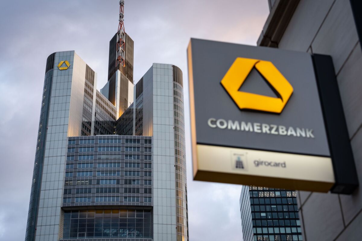++ ARCHIVBILD ++ UniCredit nahm weitere Hürde auf Weg zur Commerzbank-Übernahme