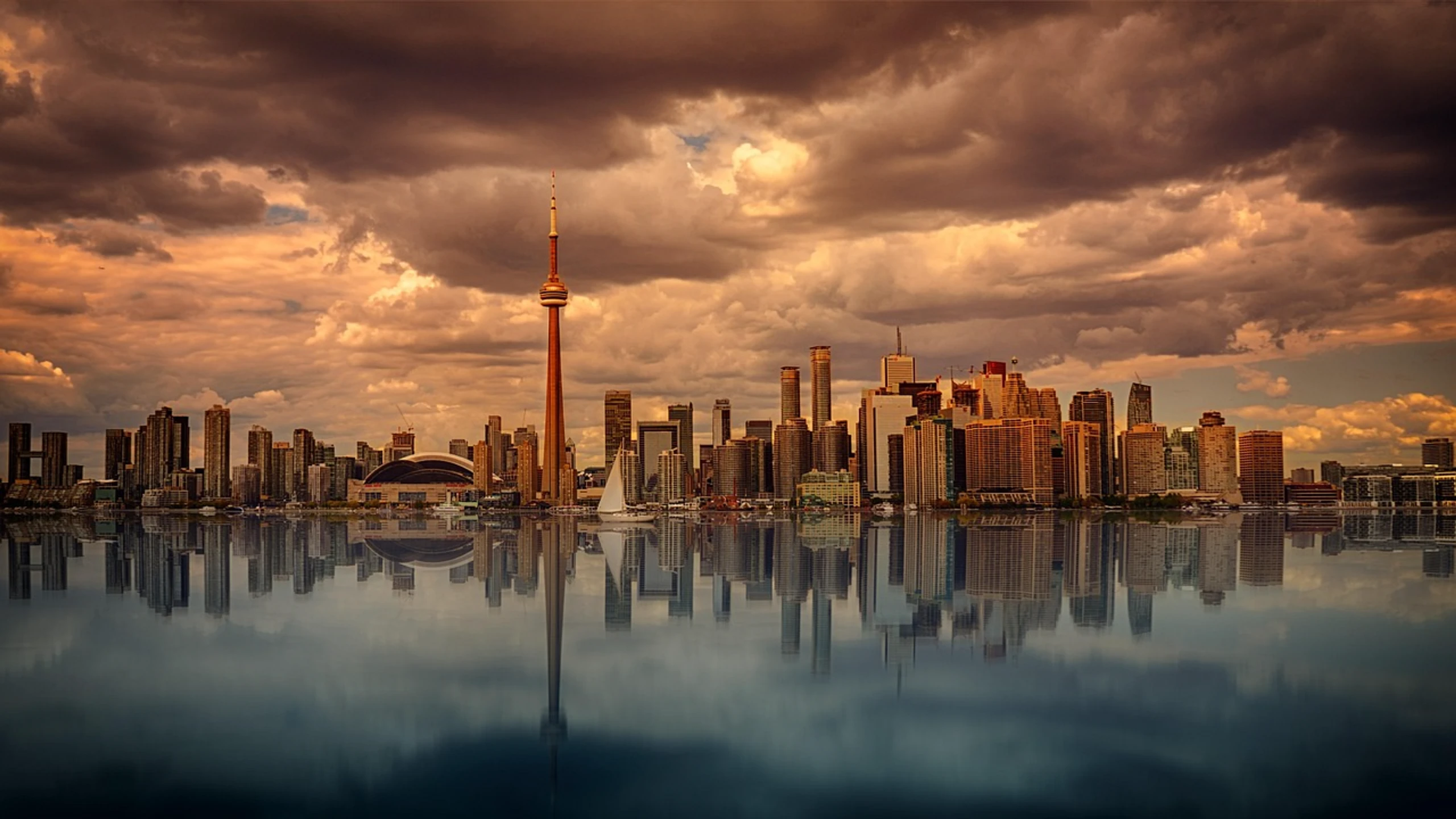 Skyline von Toronto bei Sonnenuntergang