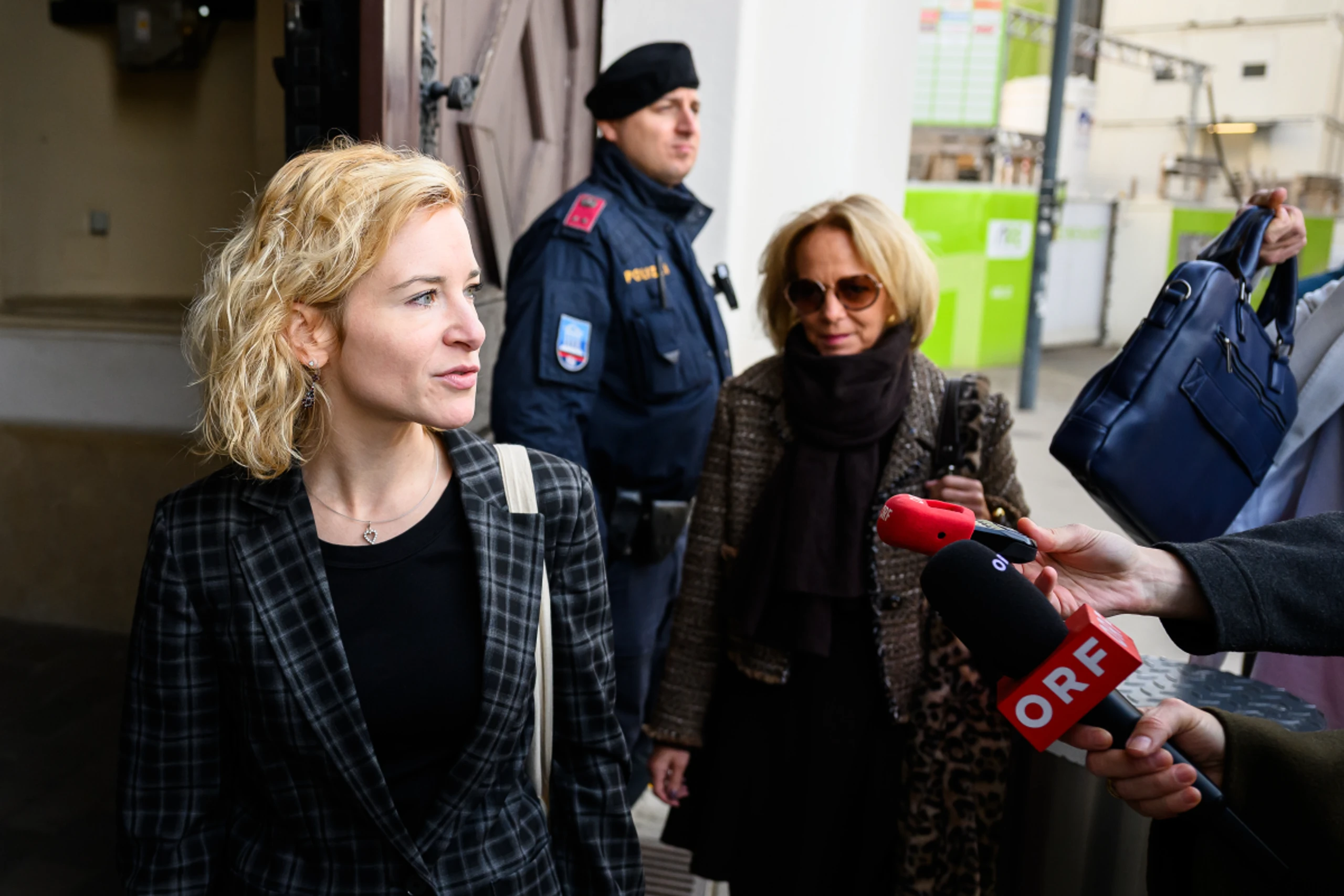 Uni-Budget - Wissenschaftsministerin Holzleitner verteidigt Einigung